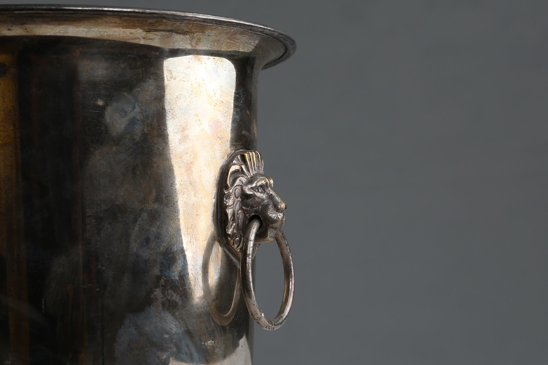 Old Silver Plated Ice Bucket Ca.1900 In Good Condition For Sale In Meulebeke, BE