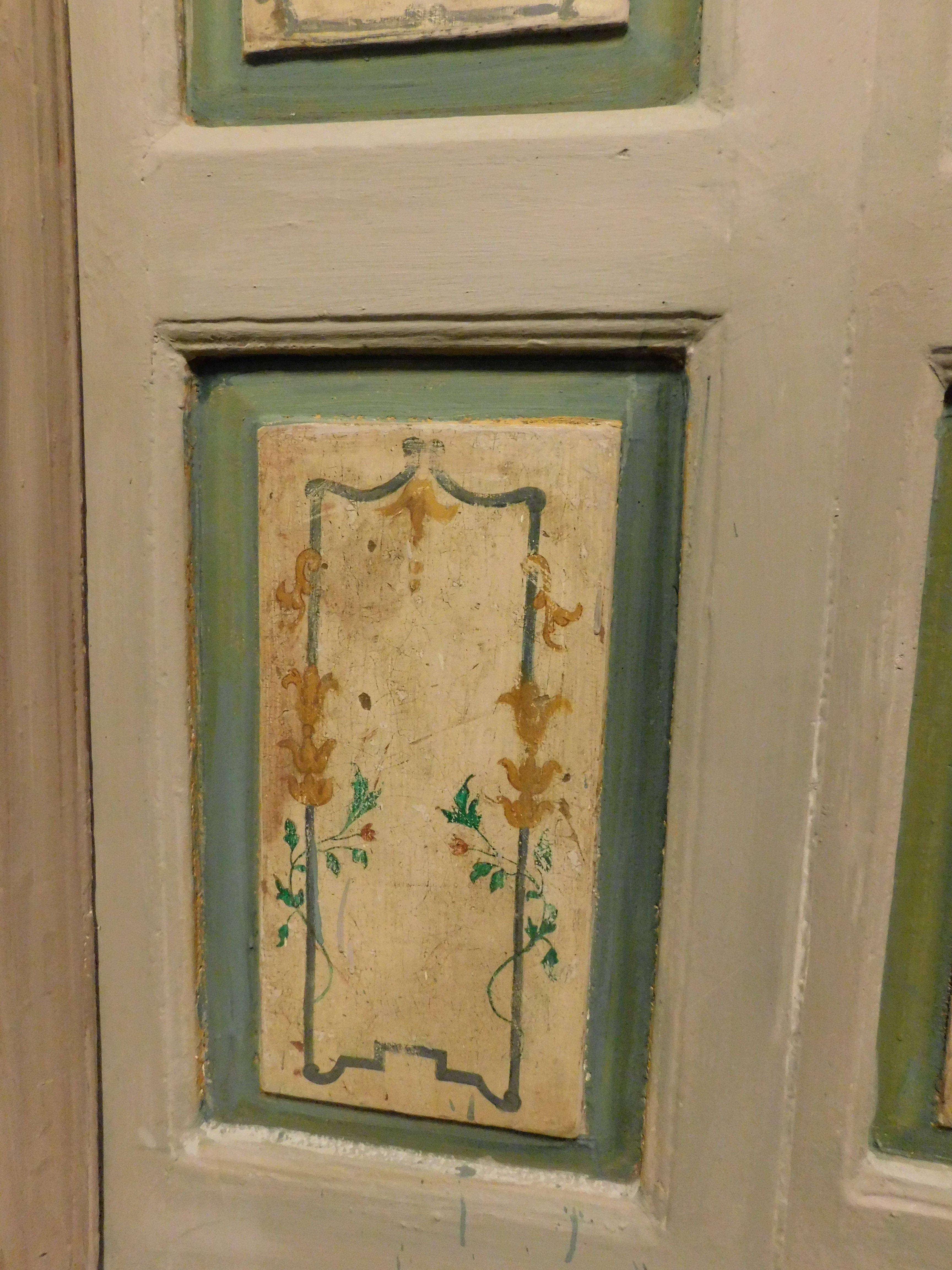 Antigua puerta doble pequeña, pintada con marco, Italia Álamo en venta