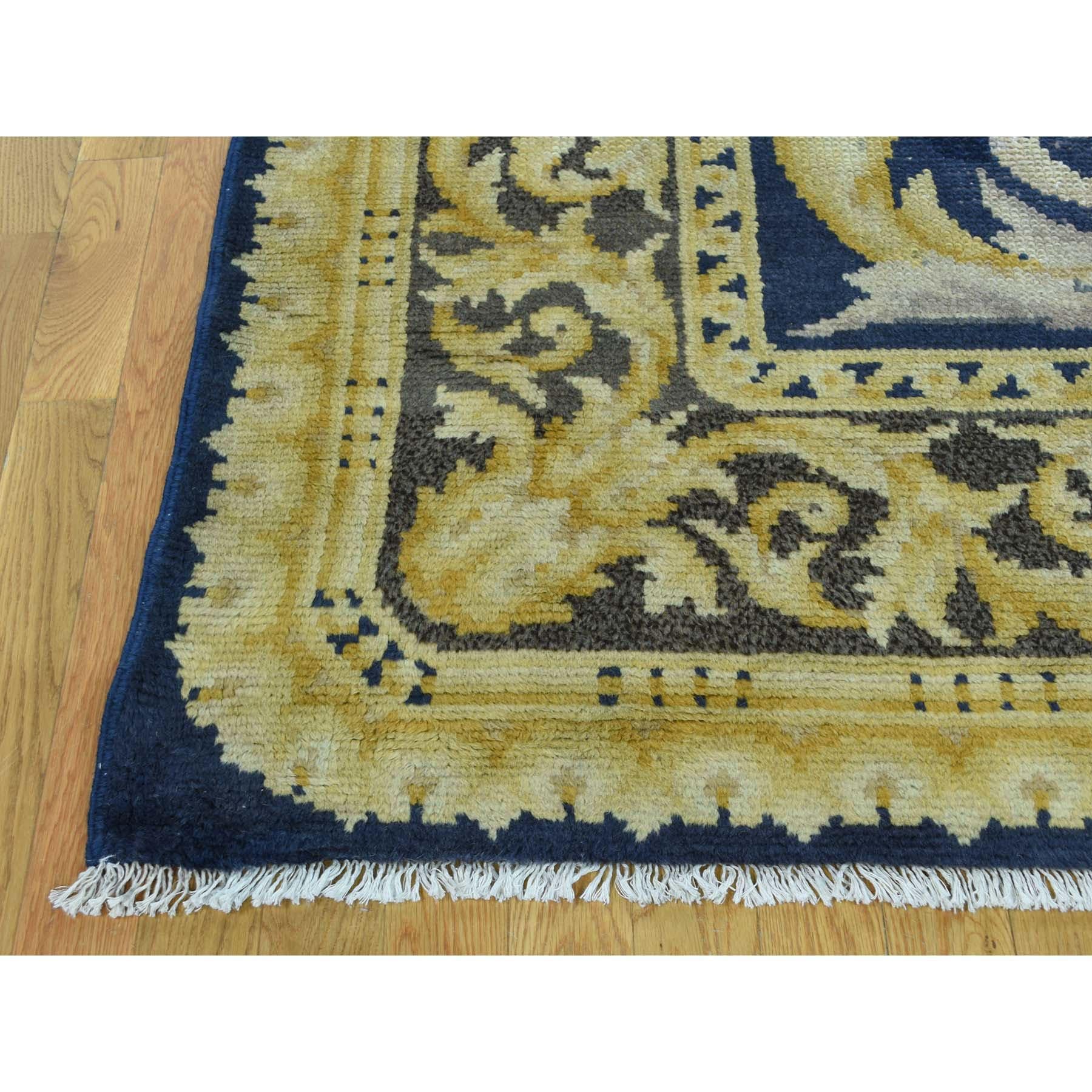 Old Spanish Savonnerie Exc Cond Hand-Knotted Oversize Rug In Good Condition For Sale In Carlstadt, NJ