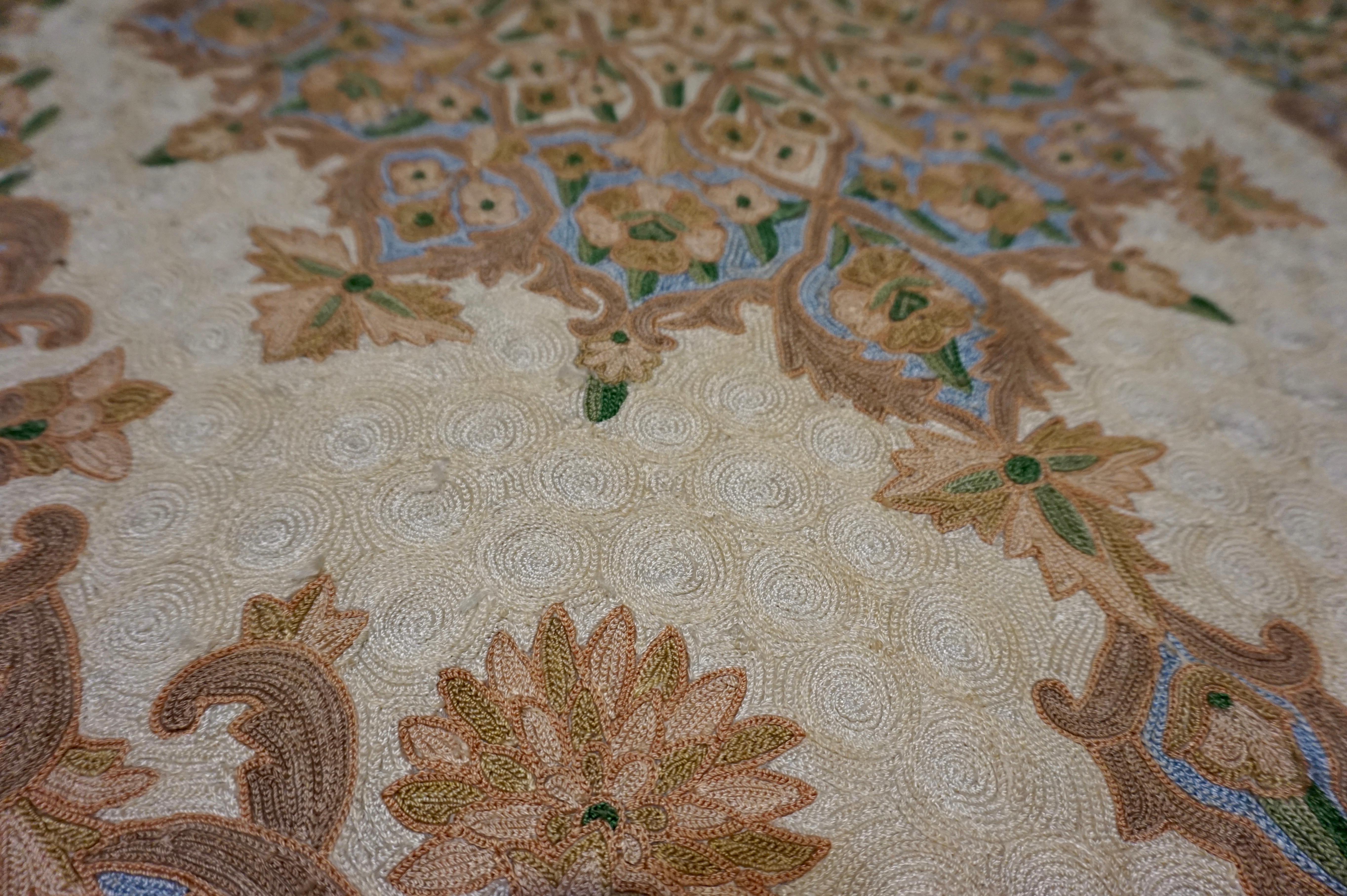 Tissage Tapisserie de tapisserie fine en soie sur coton fine avec points de chaîne Cachemire (années 1960) en vente