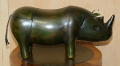 OLD STOCK LiBERTY LONDON STYLE OMERSA GREEN LEATHER FOOTSTOOL RHINOCEROS RHINO