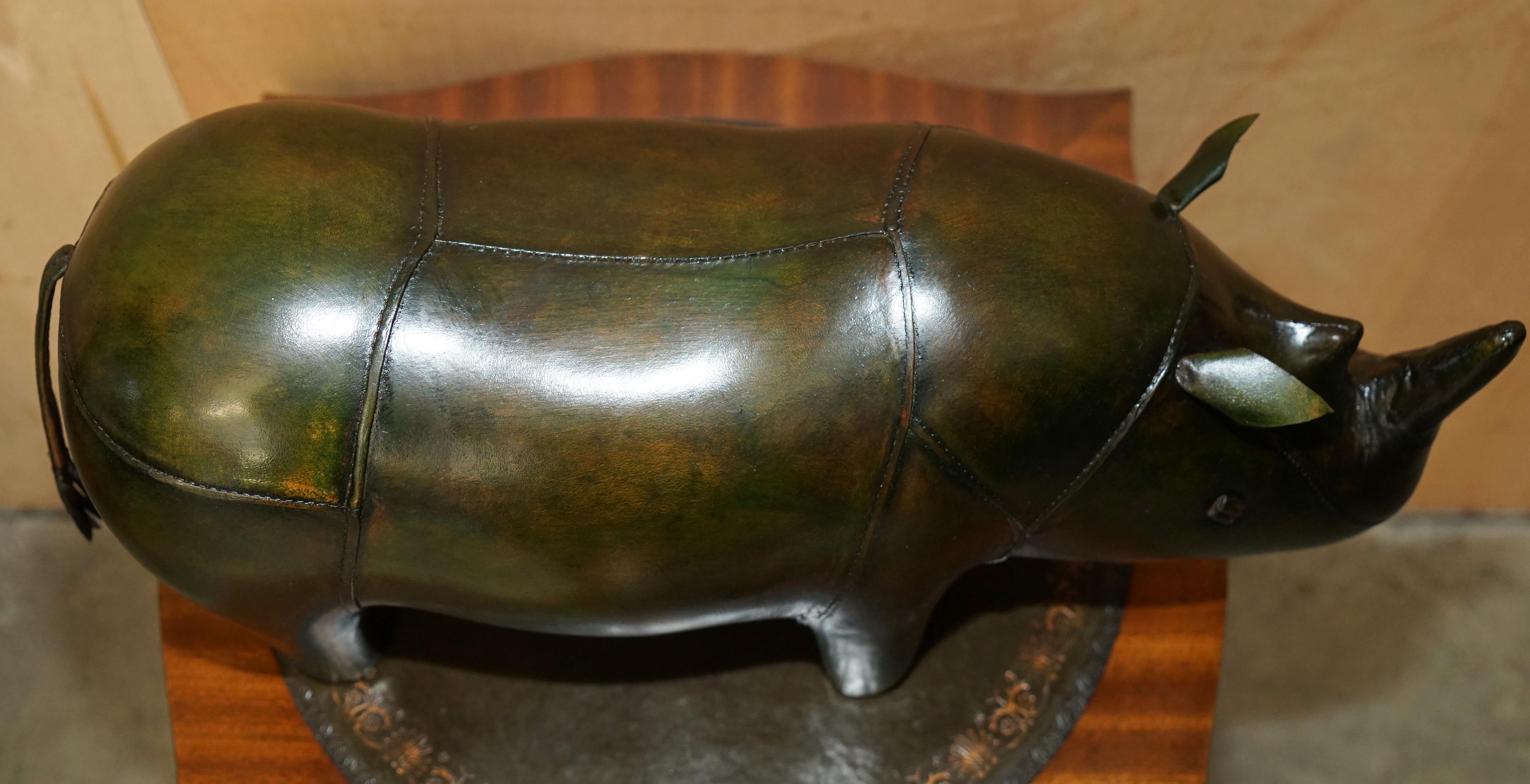 OLD STOCK LiBERTY LONDON STYLE OMERSA GREEN LEATHER FOOTSTOOL RHINOCEROS RHINO In Good Condition For Sale In West Sussex, Pulborough