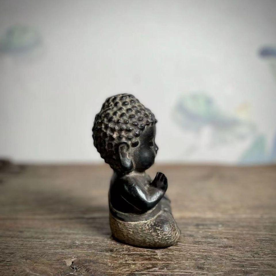 XIXe siècle Statue de Bouddha Sakyamuni assis en pierre ancienne sculptée en vente