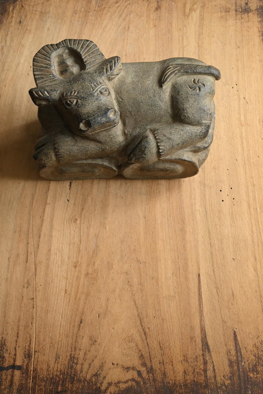 Old stone cow figurine from Korea or Japan/Before the 19th century/Deified cow For Sale 9