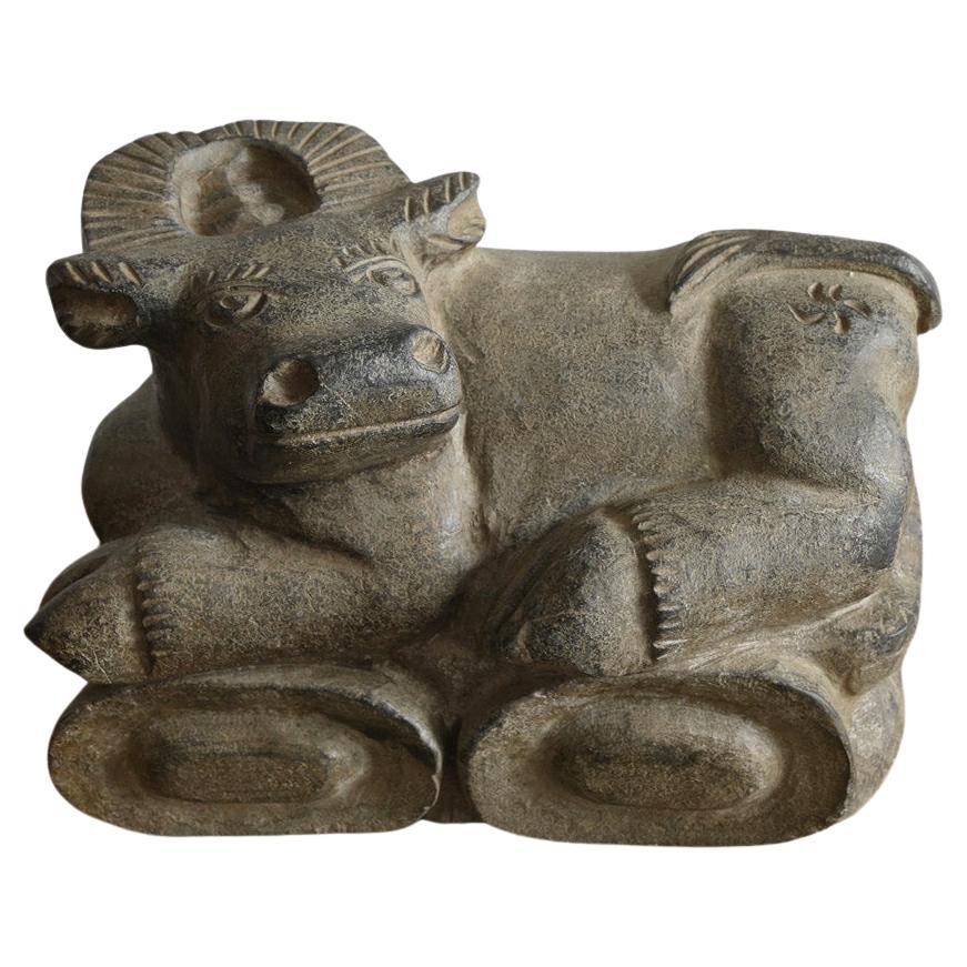 Old stone cow figurine from Korea or Japan/Before the 19th century/Deified cow