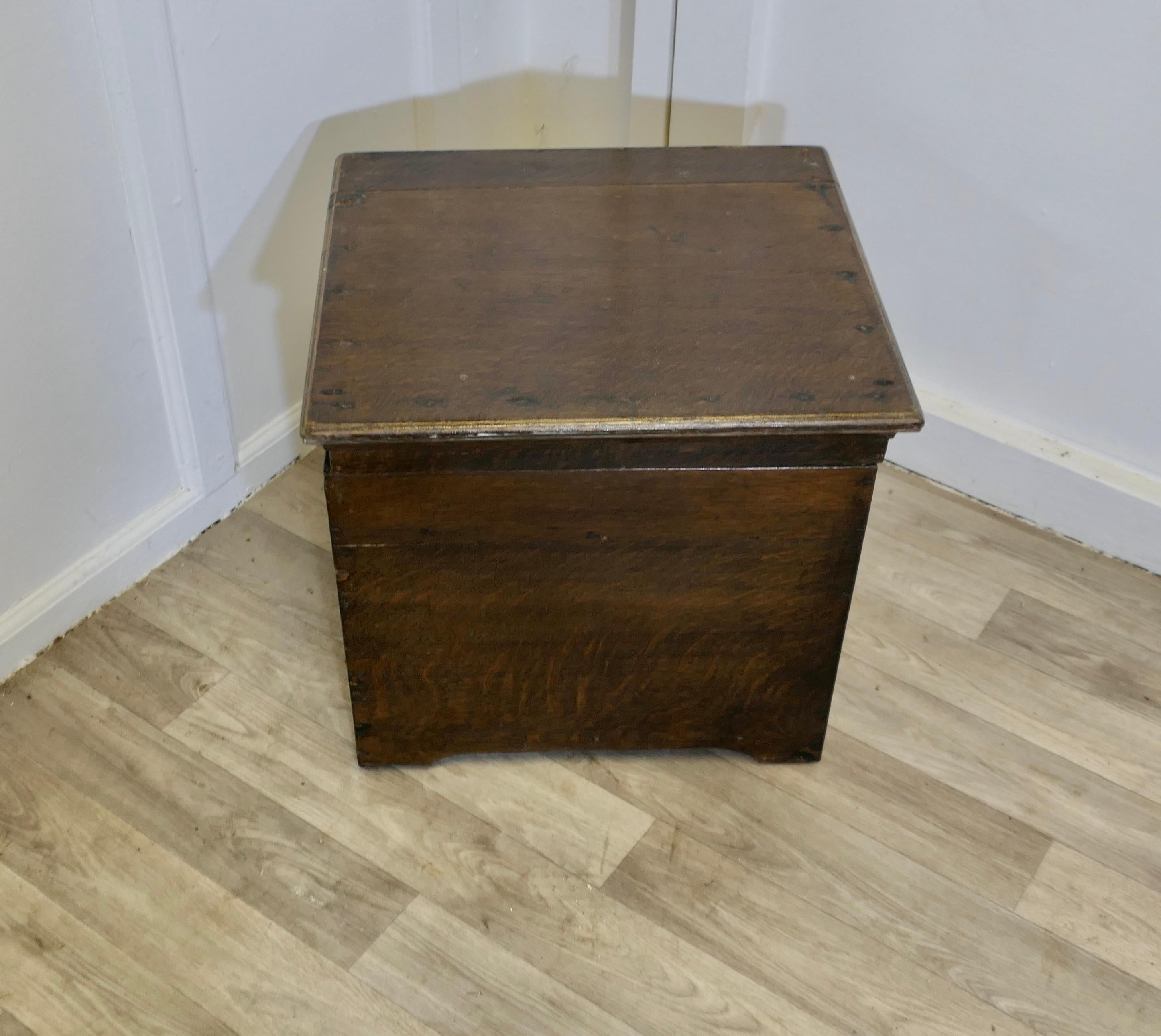 Old Sturdy Oak Chest, Log Box  The box is a sturdy piece In Good Condition For Sale In Godshill, Isle of Wight