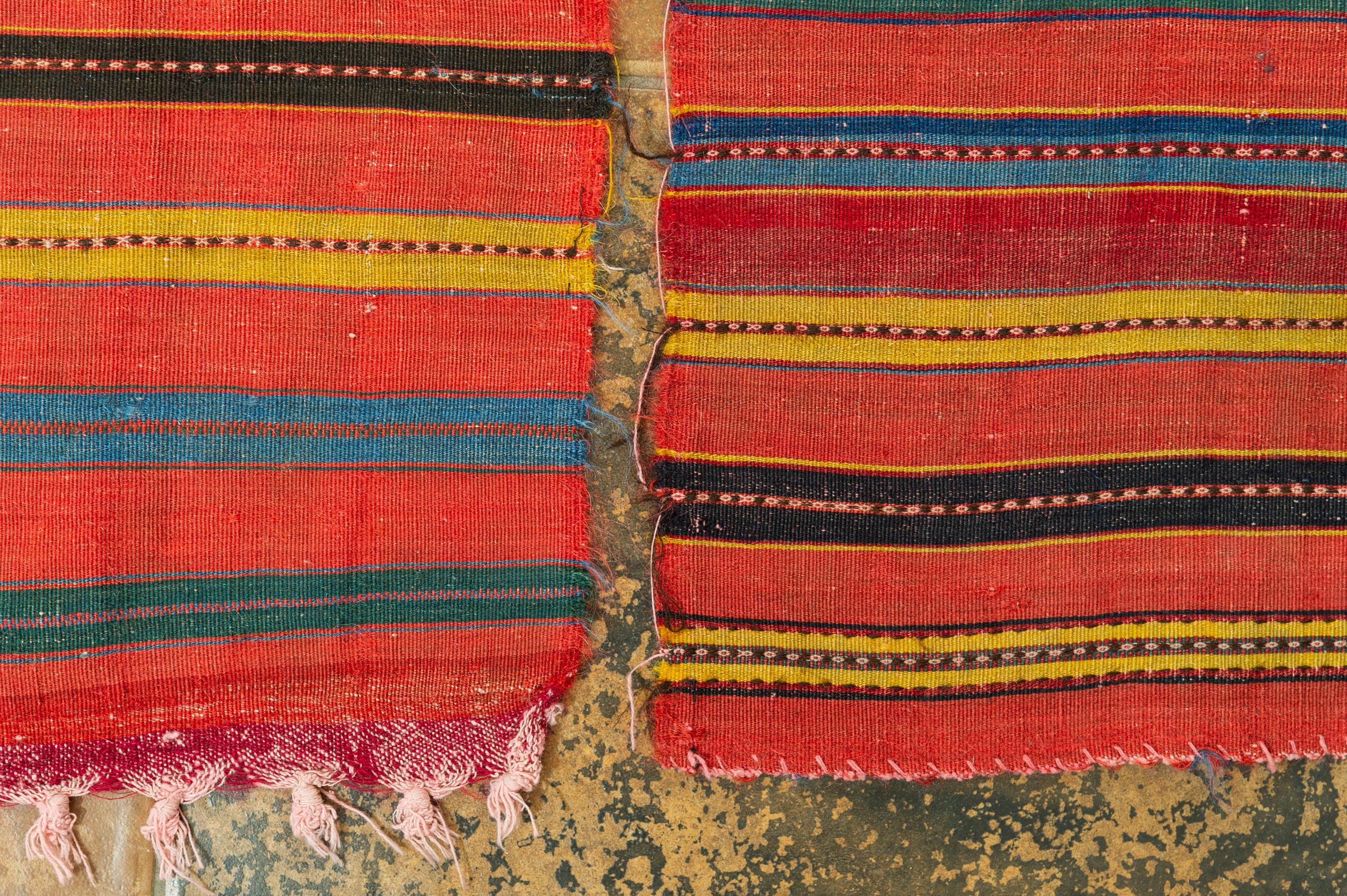 Orientalischer Stoff aus altem Textil im Angebot 2