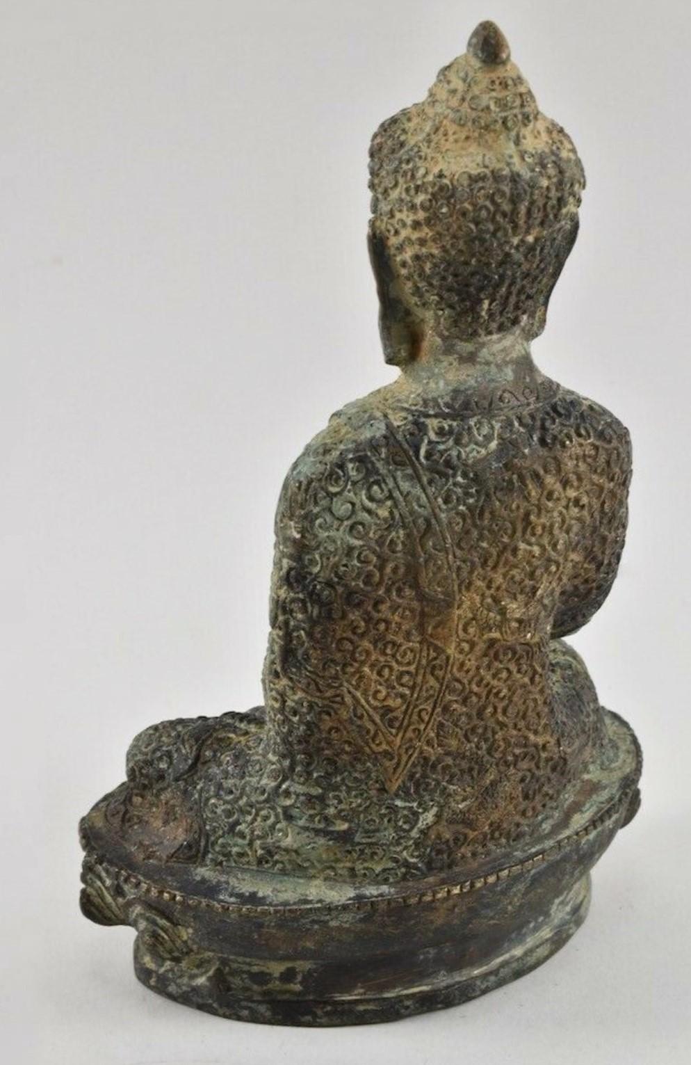Old Tibetan Bronze Medicine Buddha Statue, Qing Dynasty, Tibet, 18th Century 3