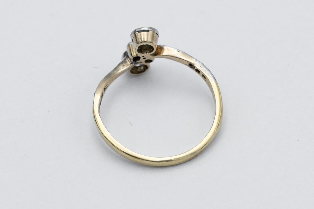 Old toi et moi ring with old-cut diamonds, early 20th century For Sale 3