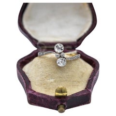 Old toi et moi ring with old-cut diamonds, early 20th century