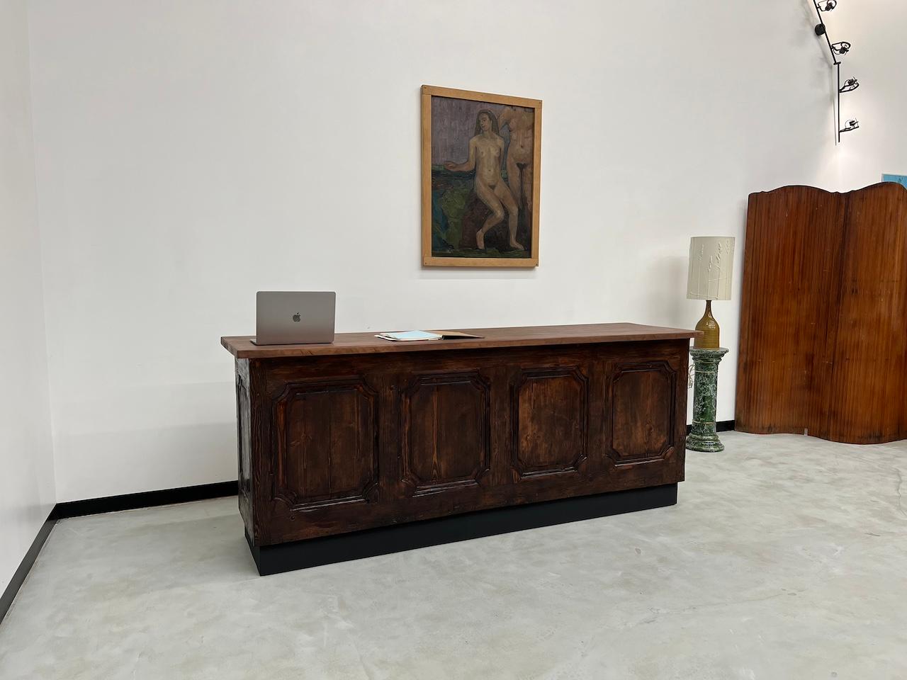 Old trading counter with drawers, fully restored. 2