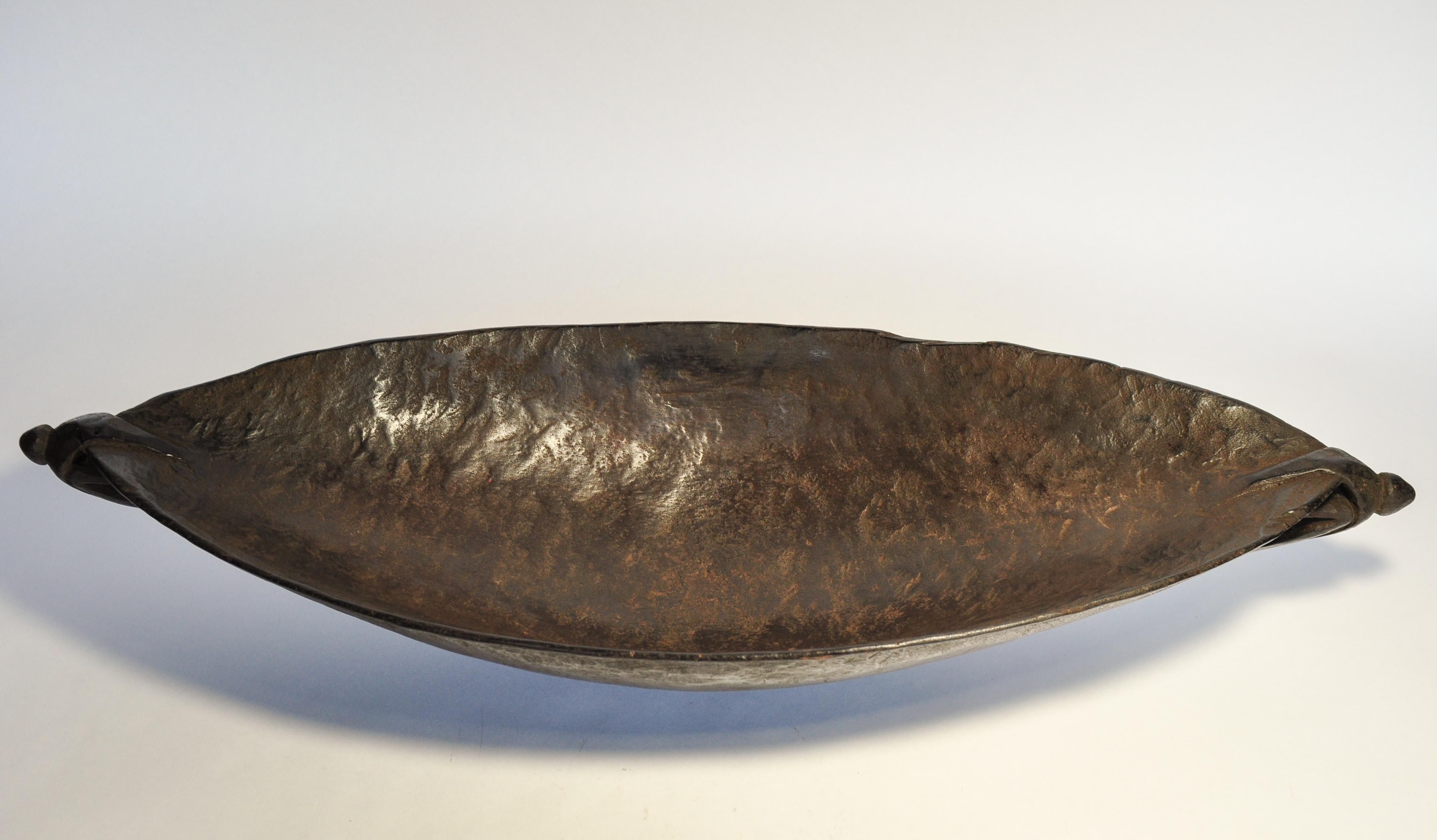 Old Tribal Wooden Bowl, Siassi Island Papua New Guinea, Mid-20th Century 10