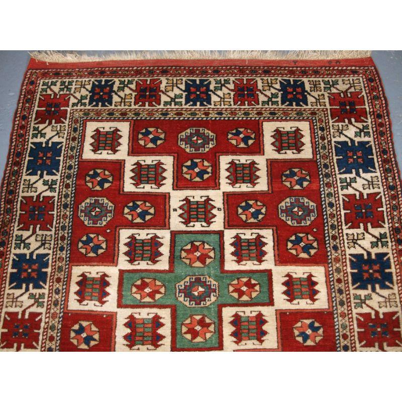 Old Turkish Bergama Rug of Traditional Village Design In Good Condition For Sale In Moreton-In-Marsh, GB
