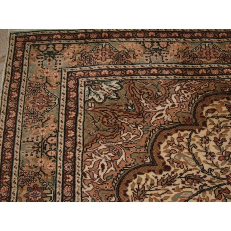 Old Turkish Kayseri Rug with Traditional Large Medallion at 1stDibs