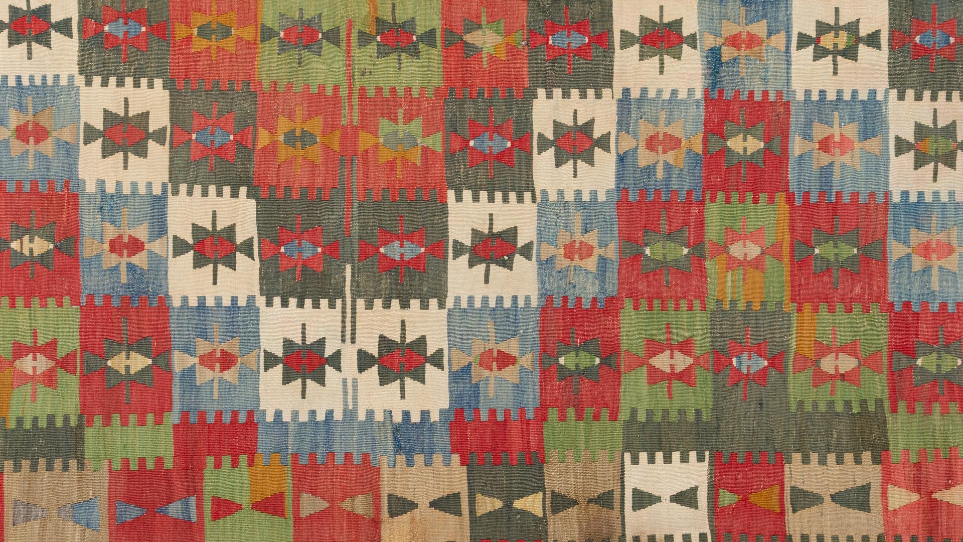 Old Turkish Kilim Runner or Fragment In Fair Condition For Sale In Alessandria, Piemonte