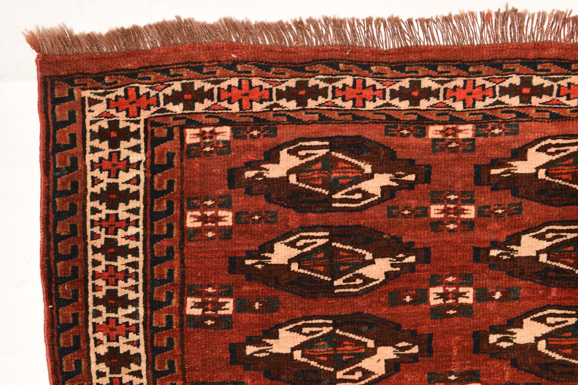 Turkmène Ancien petit tapis Turkoman en vente