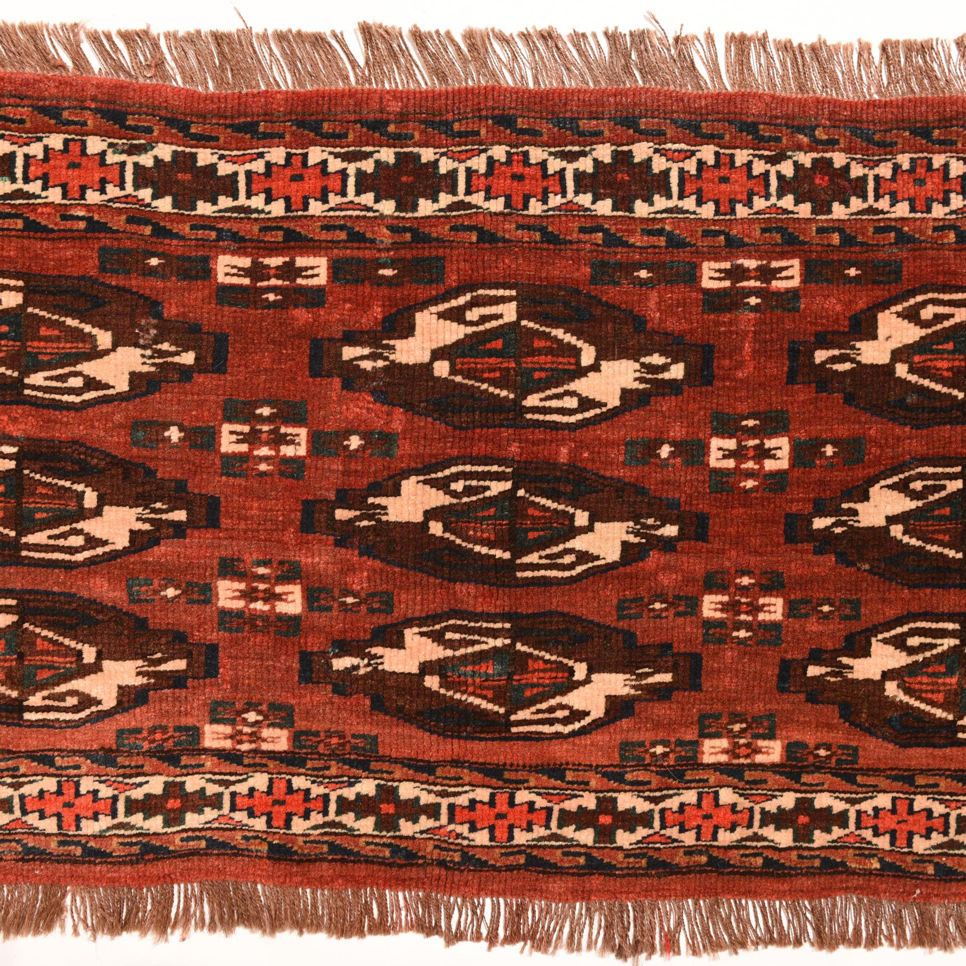 Ancien petit tapis Turkoman Excellent état - En vente à Alessandria, Piemonte
