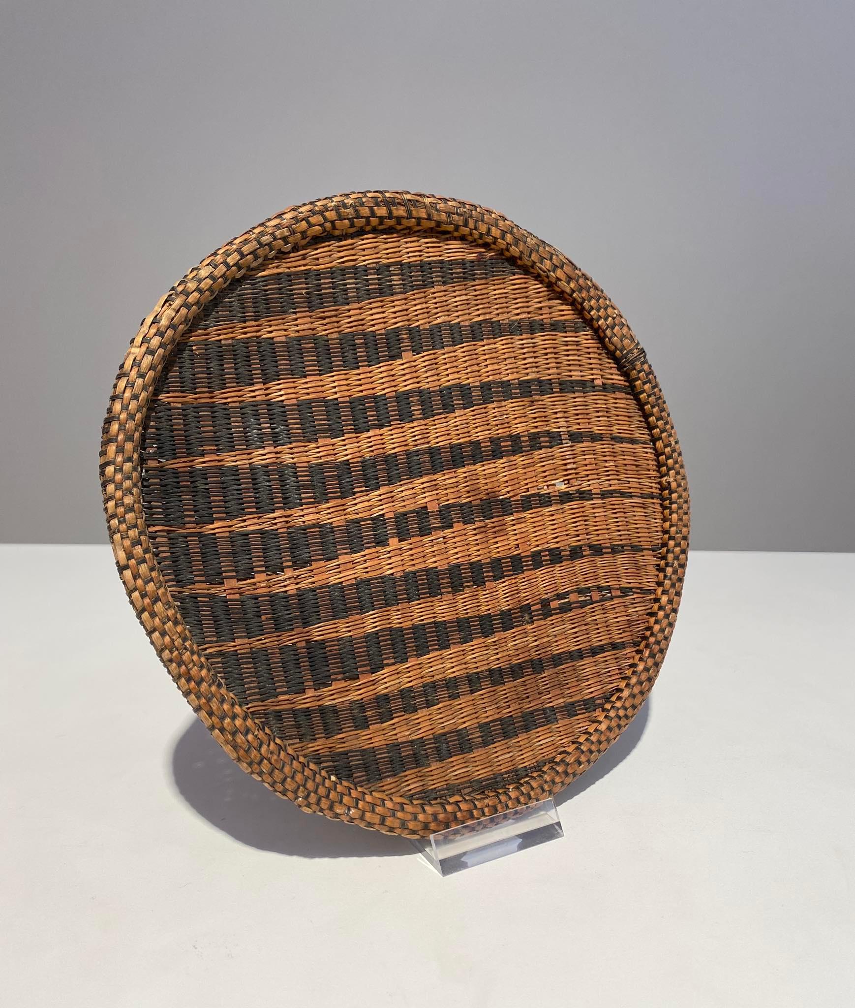 20th Century Old Tutsi Basket - Rwanda - African Basketry Late 19th Century African Art Congo For Sale