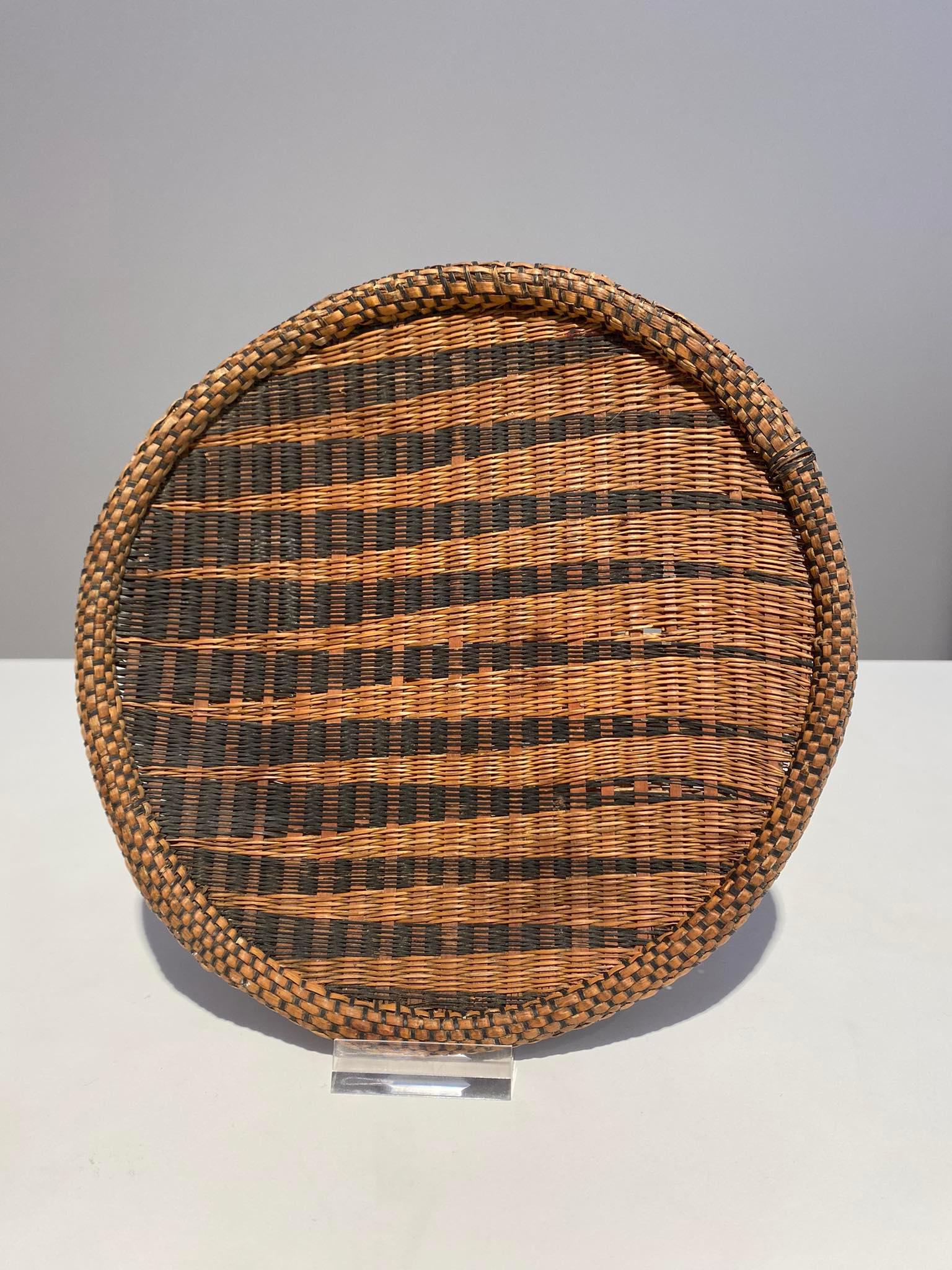 Wicker Old Tutsi Basket - Rwanda - African Basketry Late 19th Century African Art Congo For Sale