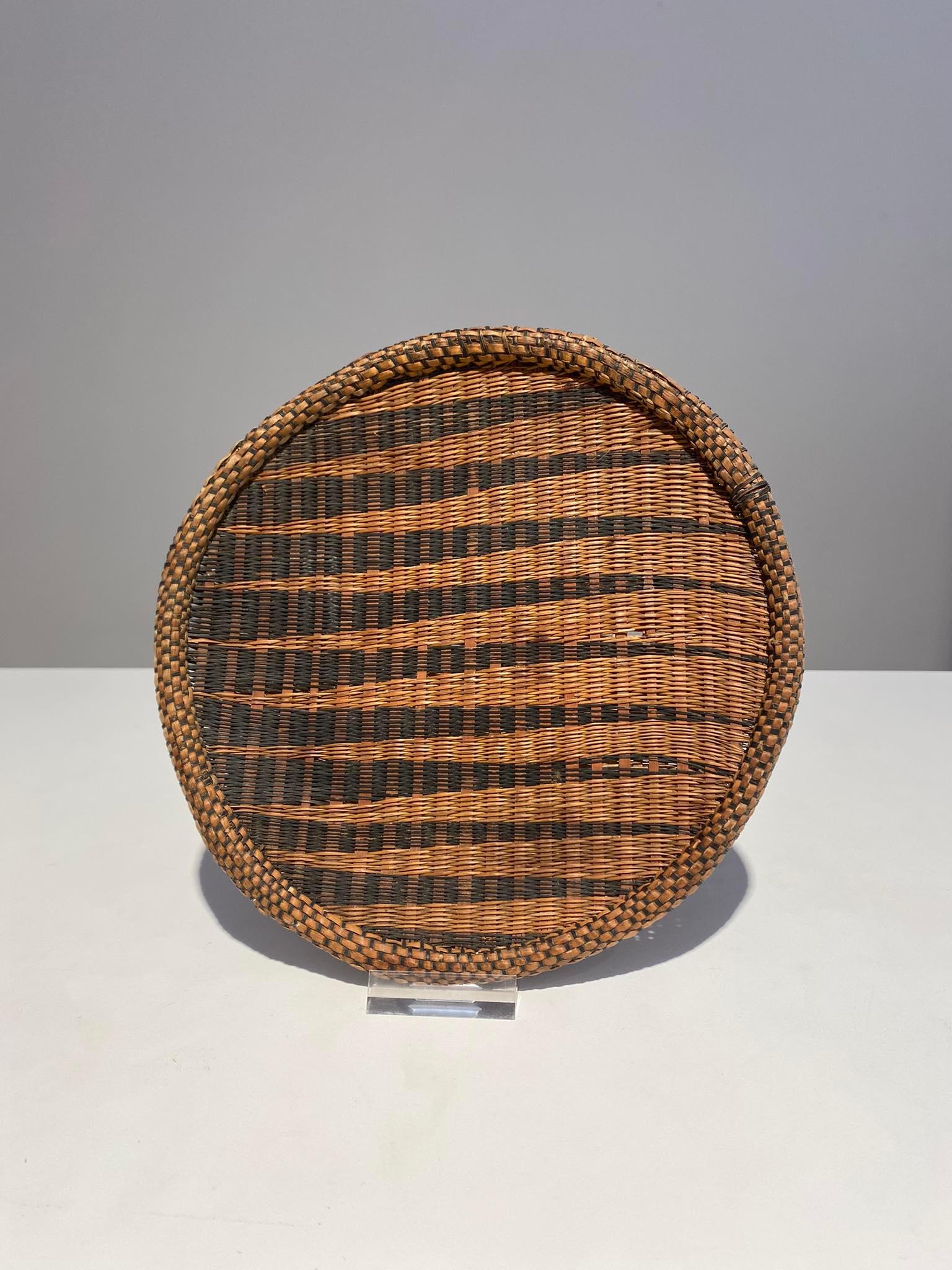 Old Tutsi Basket - Rwanda - African Basketry Late 19th Century African Art Congo For Sale 1