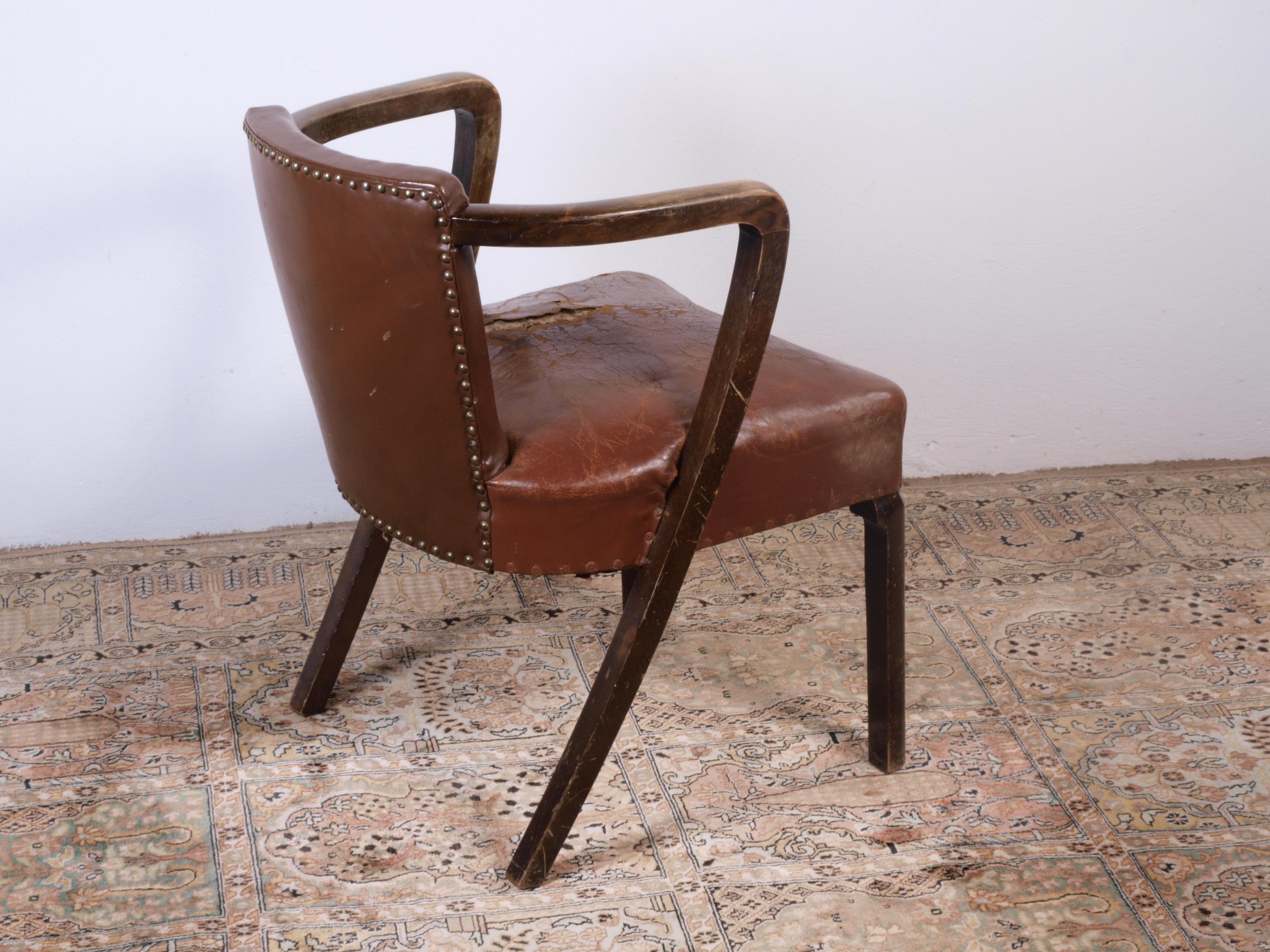 Old Unknown designer arm chair For Sale 4