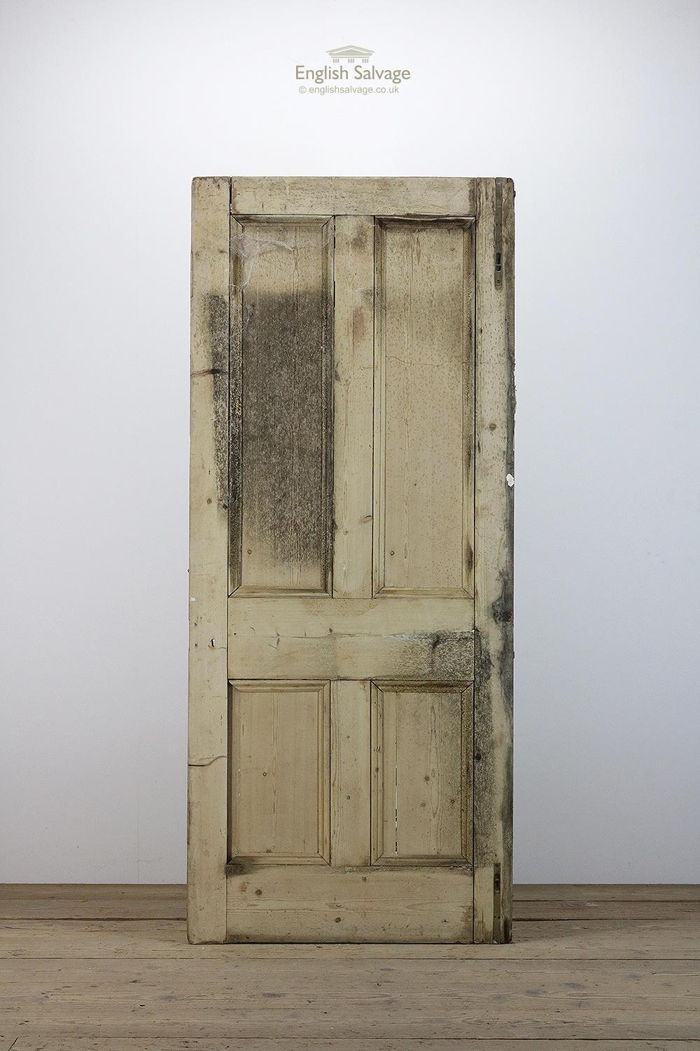 Old Victorian Four Beaded Panel Pine Door, 20th Century In Good Condition For Sale In London, GB