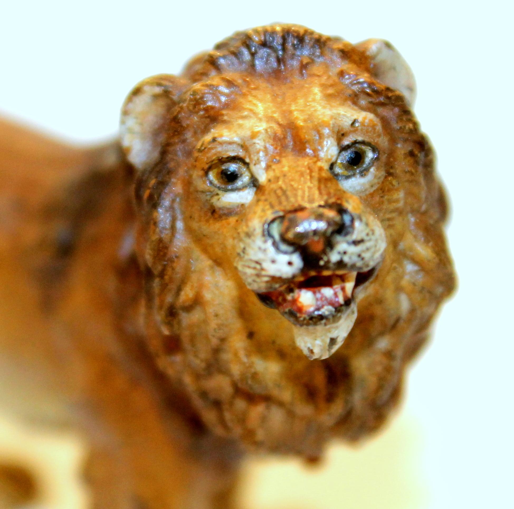 Old Vienna Bronze Cold-painted Figure of a small Lion, Franz Bergmann For Sale 10