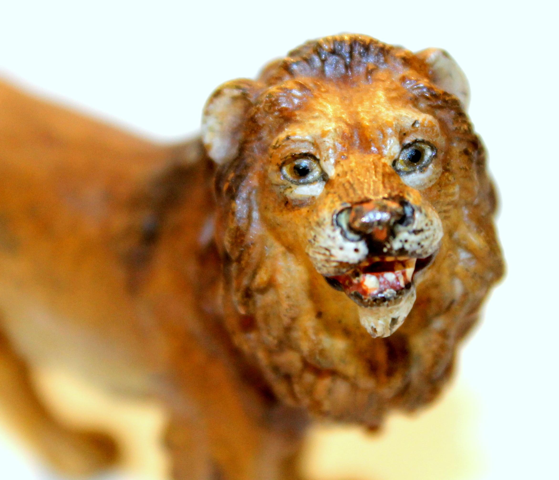 Old Vienna Bronze Cold-painted Figure of a small Lion, Franz Bergmann For Sale 11