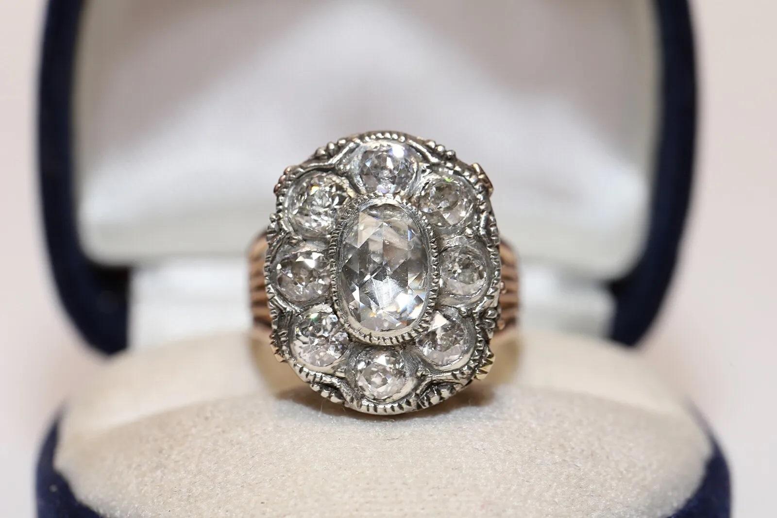 En muy buen estado.
El peso total es de 6,7 gramos.
Totalmente es diamante talla rosa central de 0,81 quilates.
Totalmente es lado viejo corte  diamante de unos 2,10 quilates.
Todo Diamante es  2,91 quilates.
El diamante es de color G-H y claridad