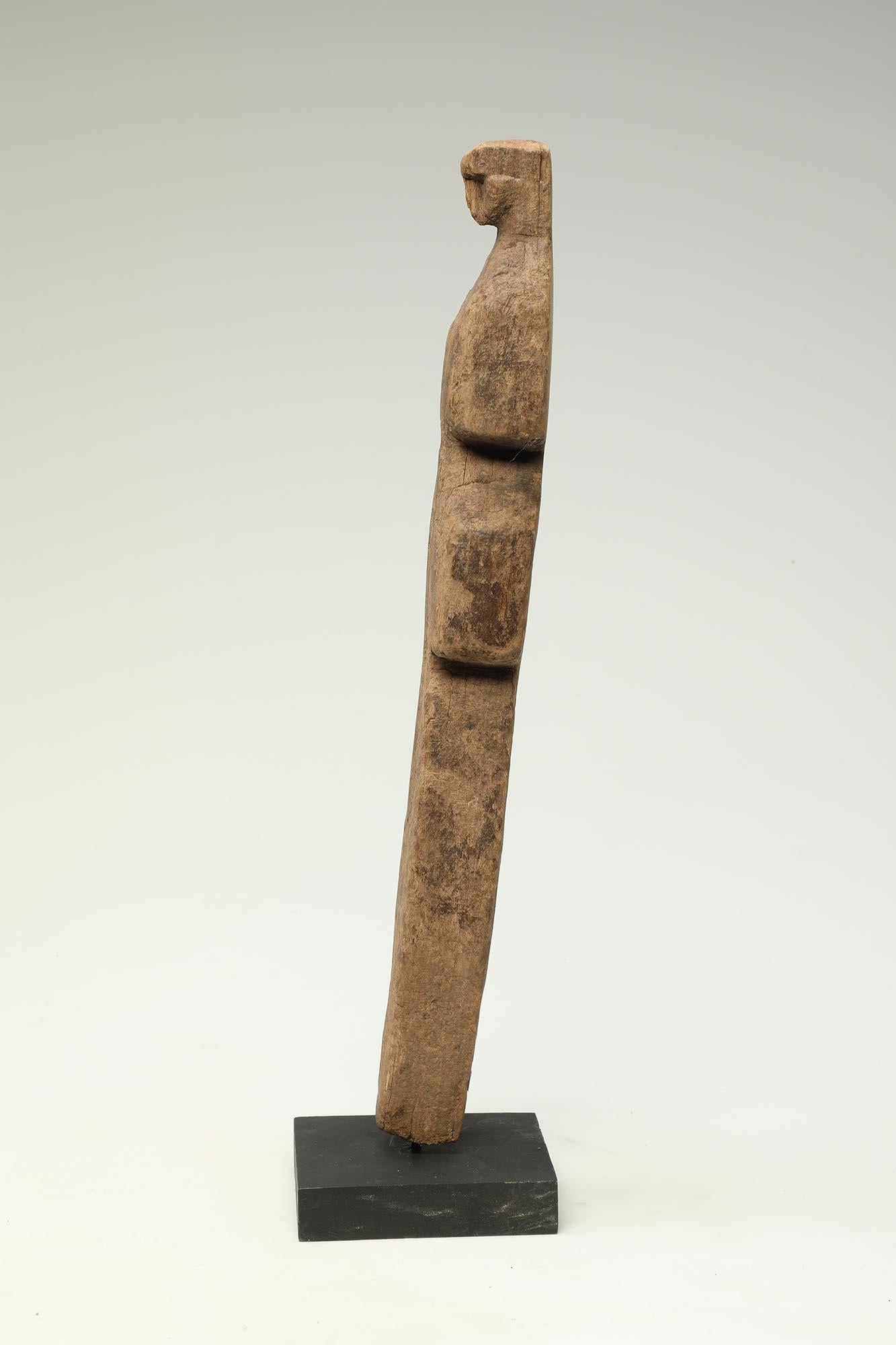 Abstrakte indische Figur aus verwittertem Hartholz Kuna Kuna, Panama, Ina Sua-Holz (Panamaisch) im Angebot