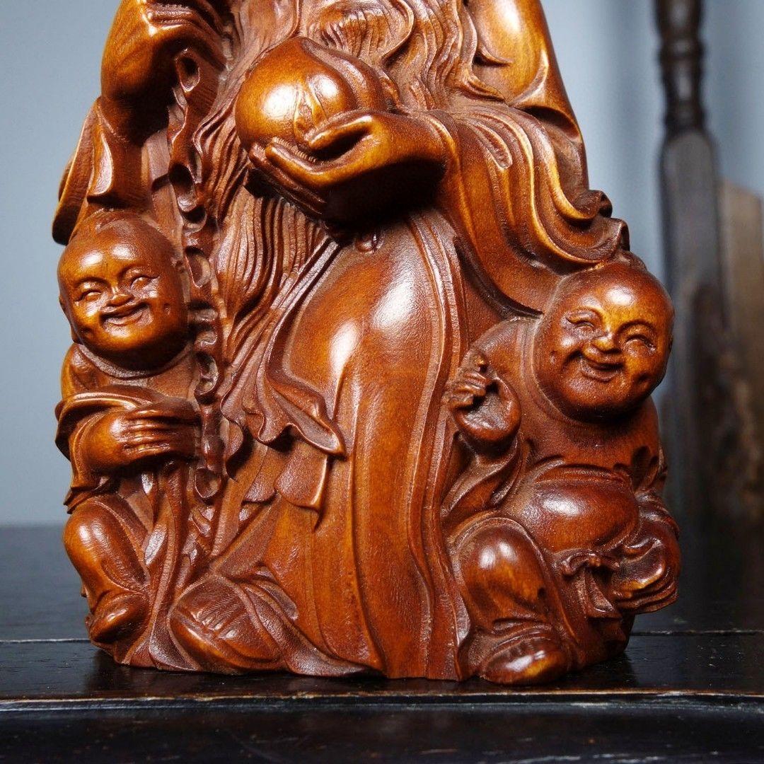 Dios de la Longevidad Tallado en Madera Vieja con Niños Estatua siglo XIX en venta