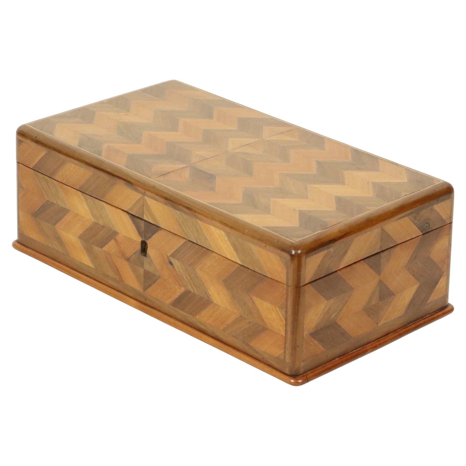 Vecchia scatola di legno per gioielli con intarsio Chevron Art Deco in vendita