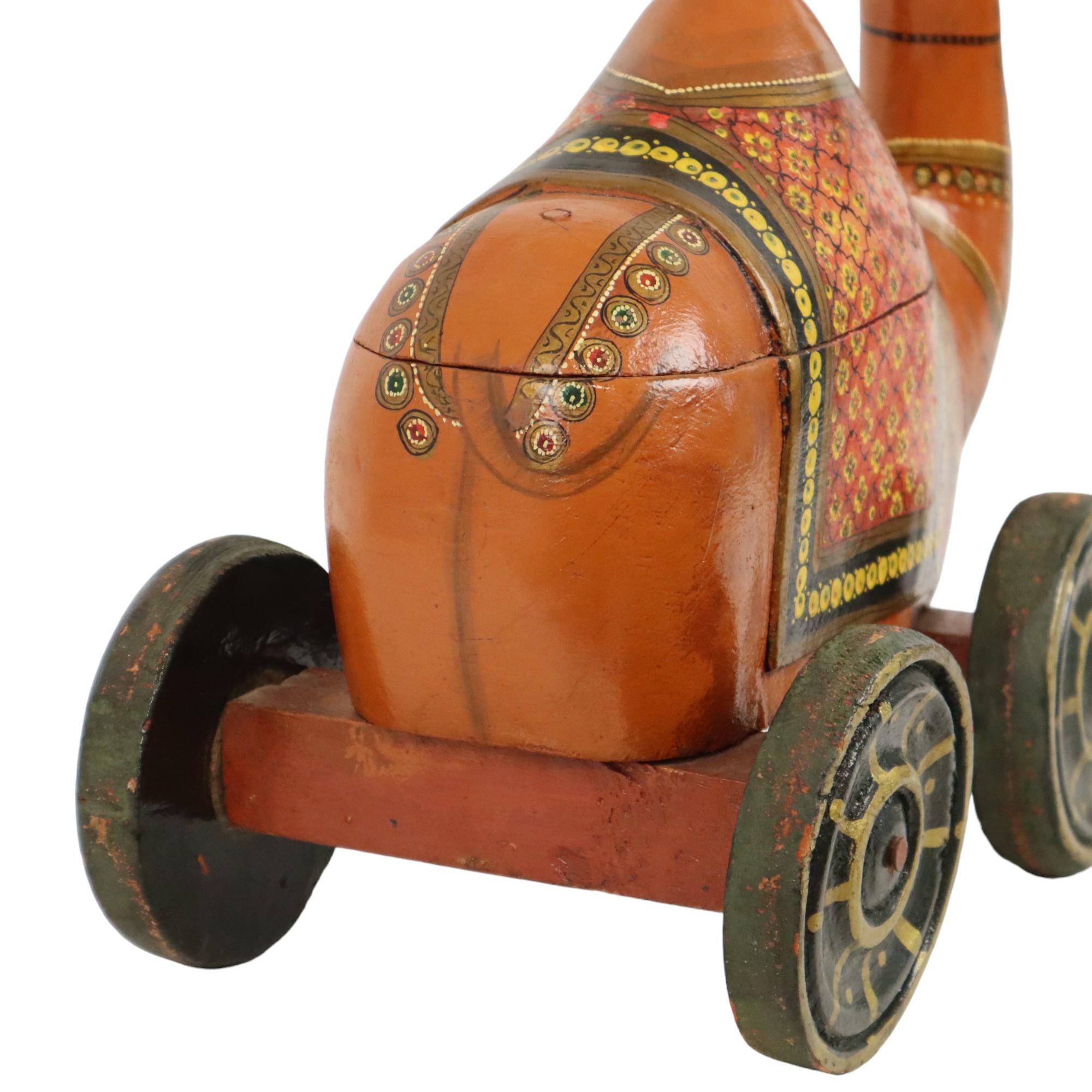 Camello de Madera Antiguo Sobre Ruedas Caja Baratija Juguetes en venta 4