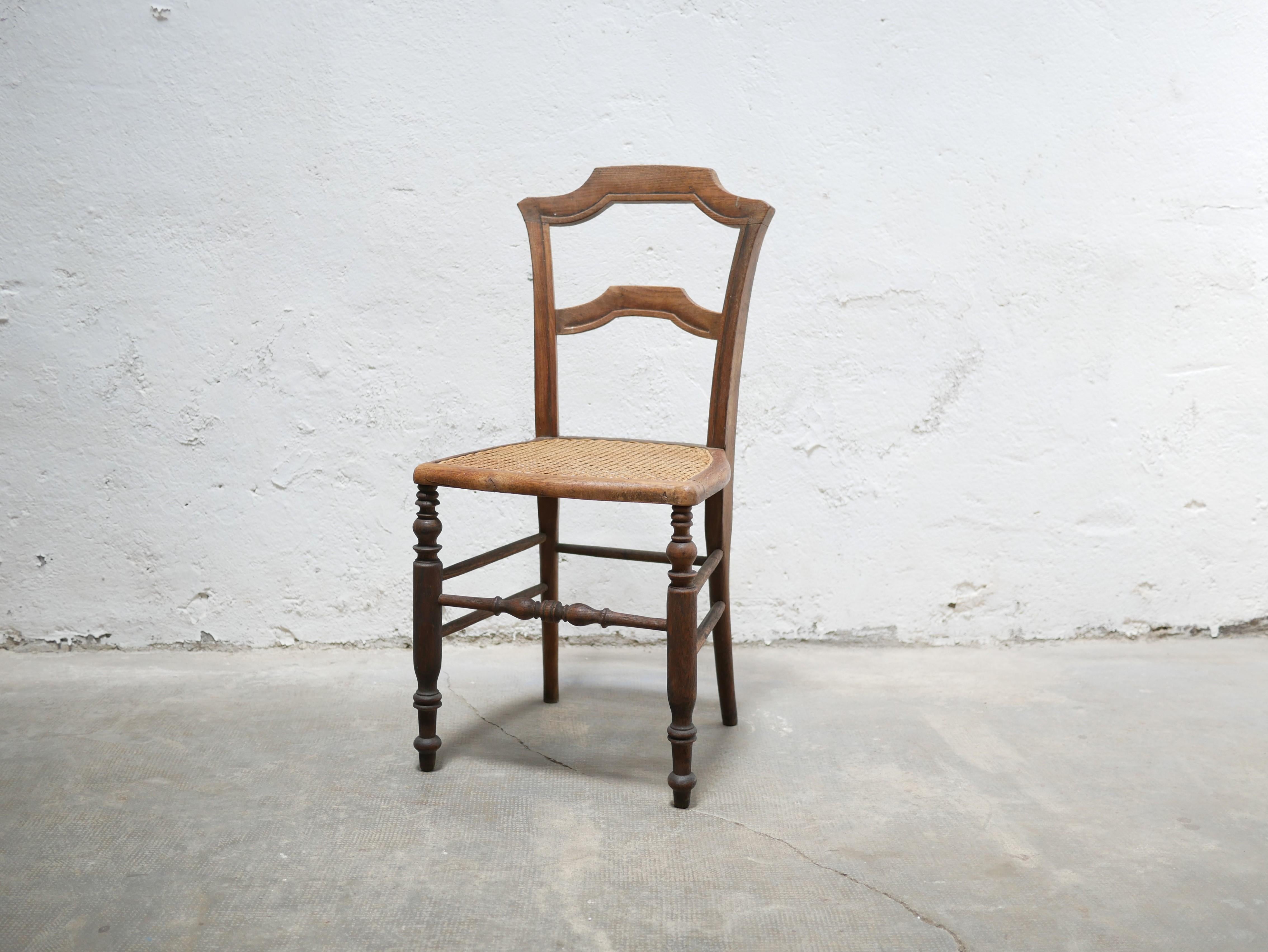 Old wooden cane chair For Sale 6