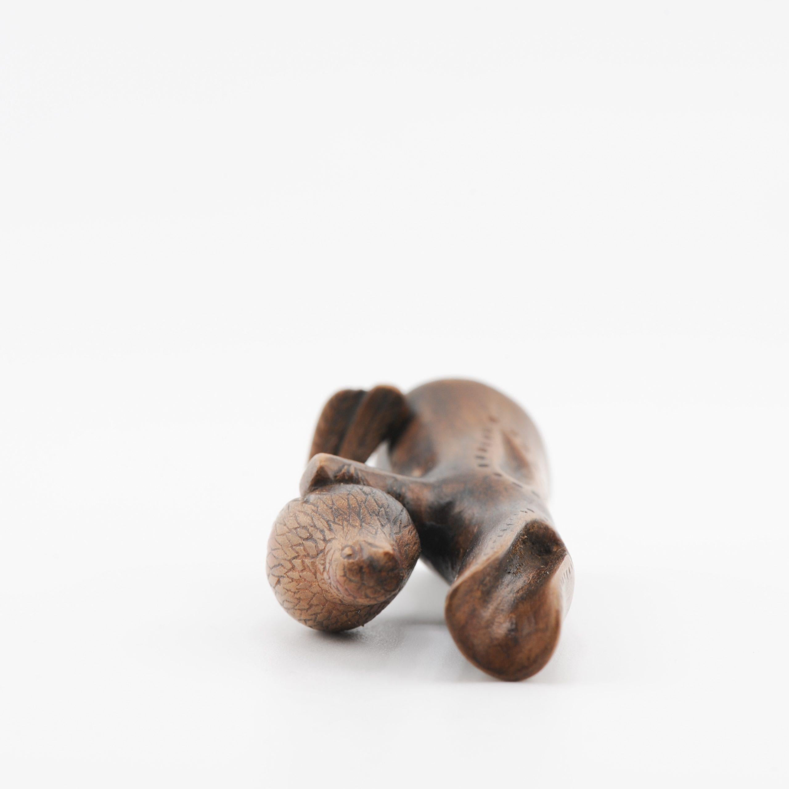 20th Century Old Wooden Netsuke Japanese Bird of Tree Bark Figure Meiji Period, 19/20th C For Sale