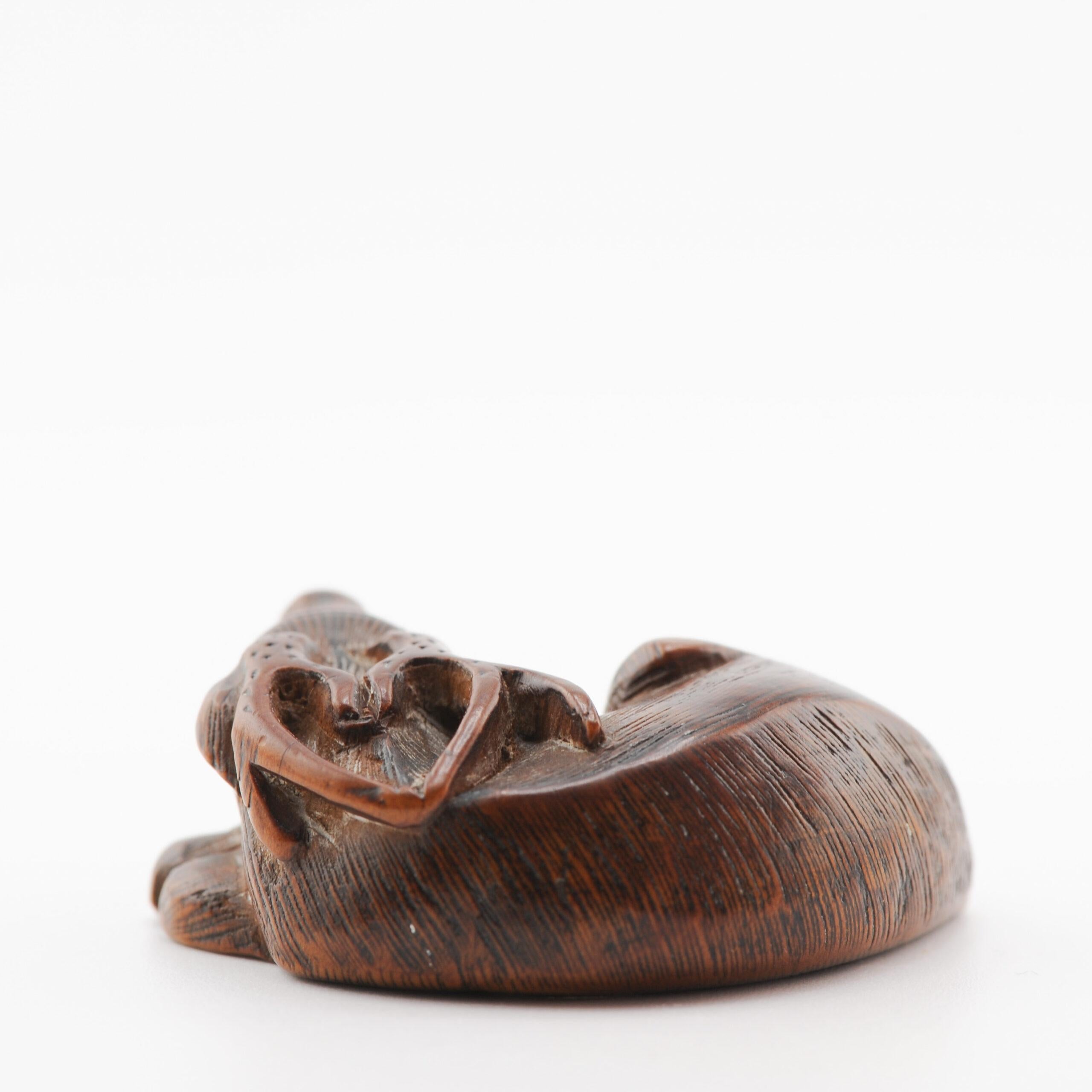 Old Wooden Netsuke Sculpture Japanese Cow Ox Meiji Period, 19/20th Century In Good Condition For Sale In Amsterdam, Noord Holland