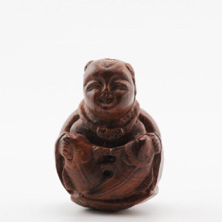 Antigua Escultura Netsuke de Madera Pescador Japonés Periodo Meiji, Siglo 19/20 siglo XX en venta