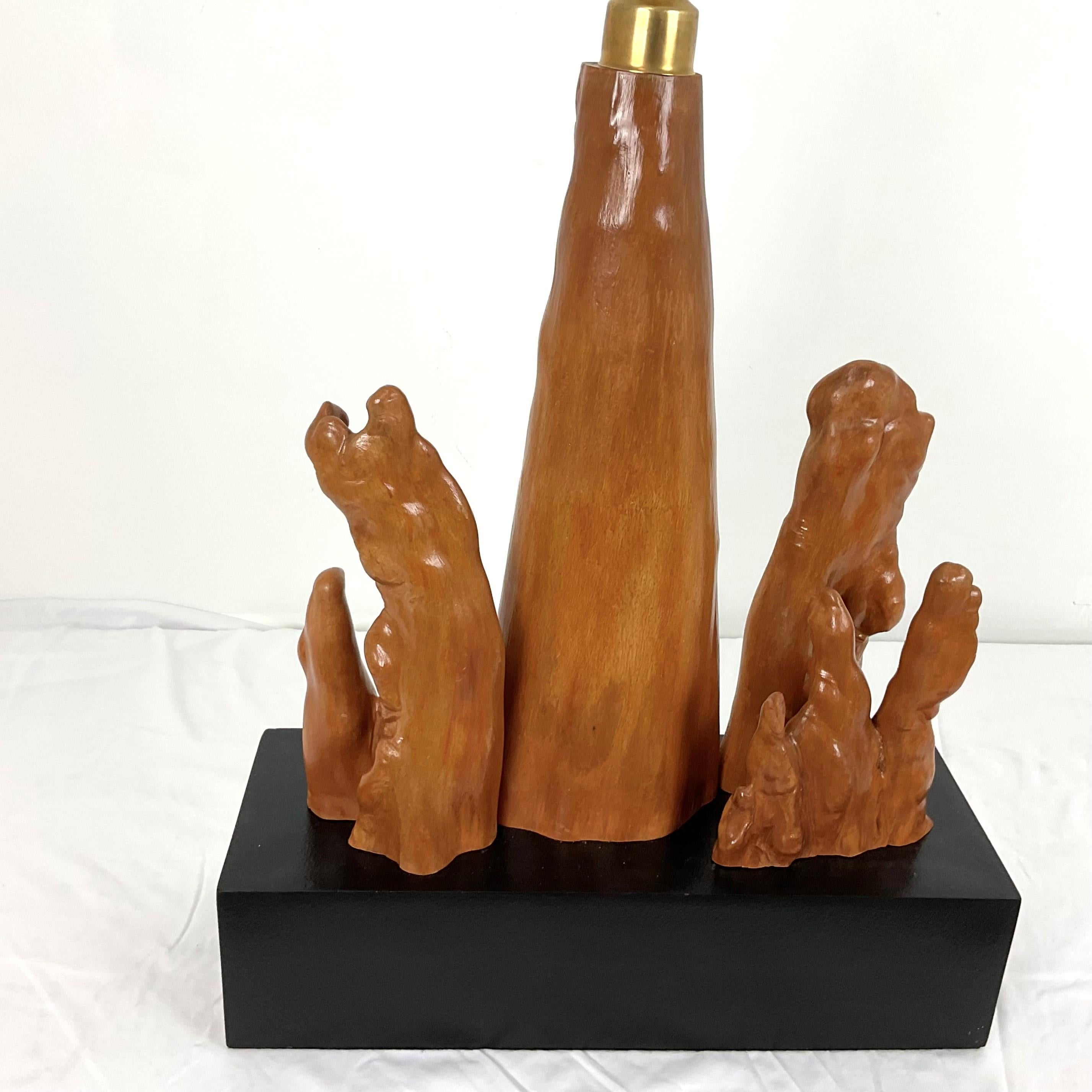Nord-américain Lampe de table en bois de cyprès de Floride Old World en vente