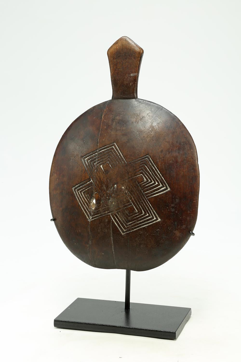 Congolese Old Worn Kuba Tribal Platter Incised Design, Early 20th Century, Congo For Sale