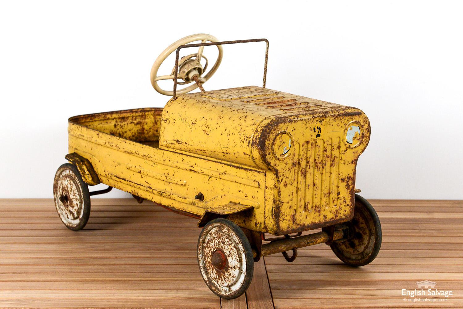 Old Yellow Military Style Metal Pedal Car, 20th Century For Sale 2