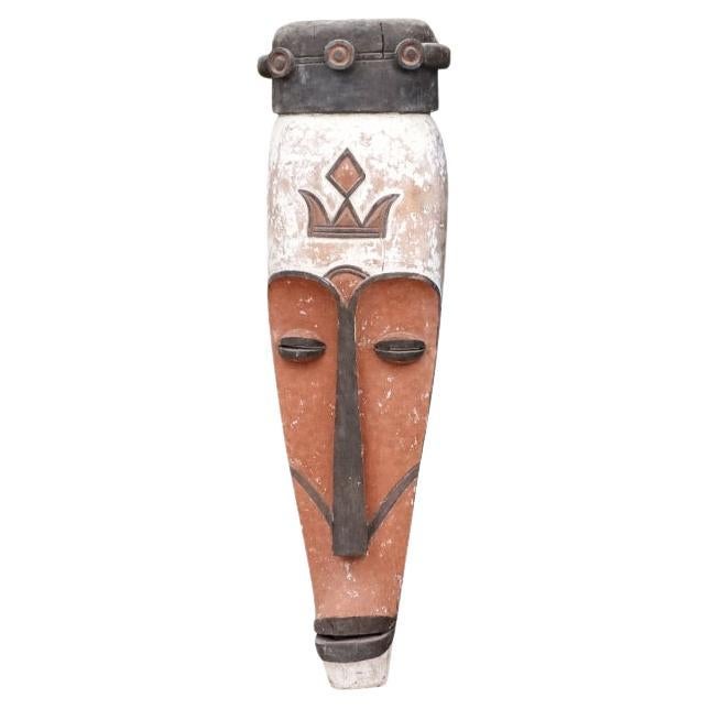 Ältere afrikanische Fang Ngil Massive geschnitzte und bemalte Maske