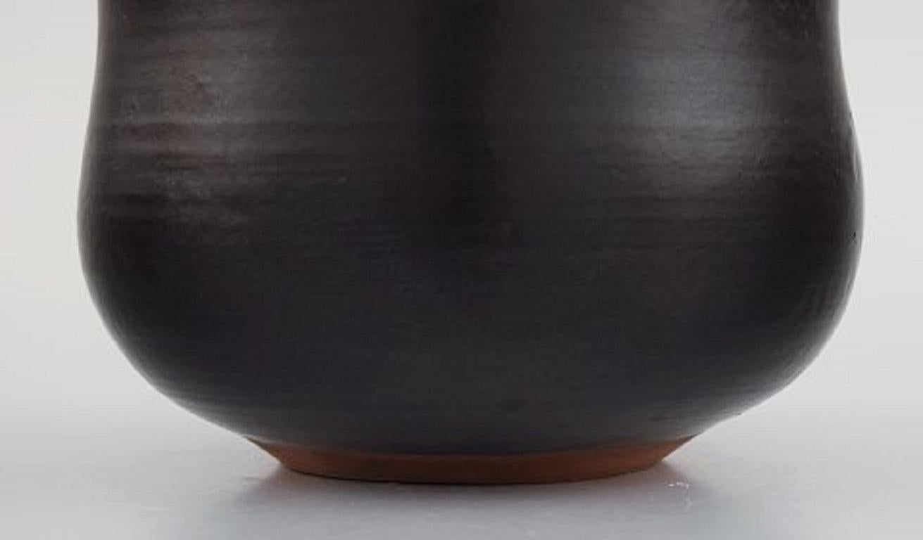 Danish Ole Bjørn Krüger (1922-2007). Bowl in glazed stoneware. 1960s / 70s. For Sale
