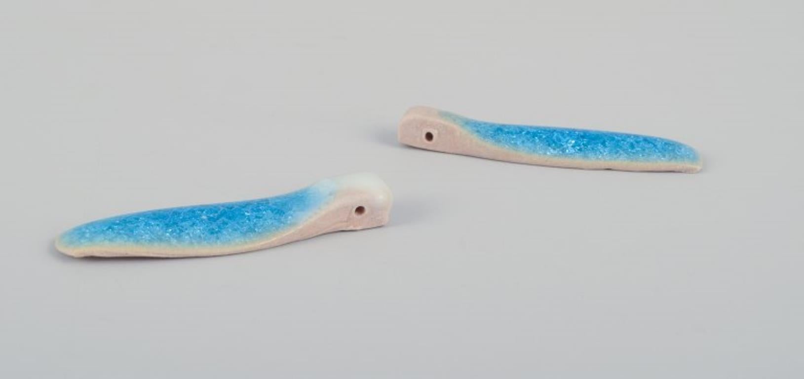 Ole Bjørn Krüger. Sept broches uniques en grès émaillé en vente 1