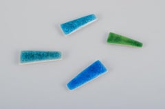 Ole Bjørn Krüger. Ten unique brooches in glazed stoneware in blue and green hues