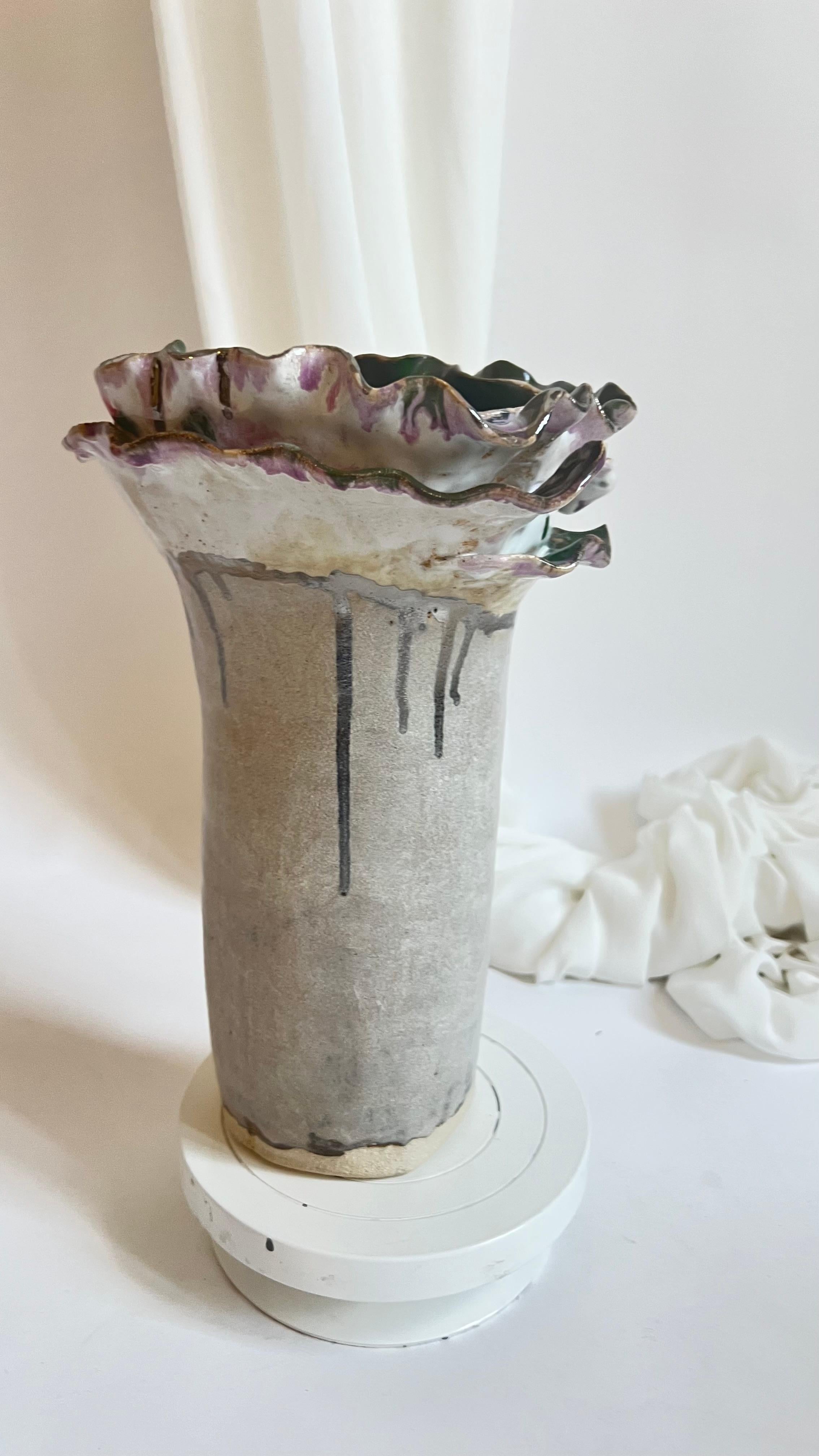 Vaso unico in gres della Collectional Greene & Greene di Hania Jneid in vendita 3