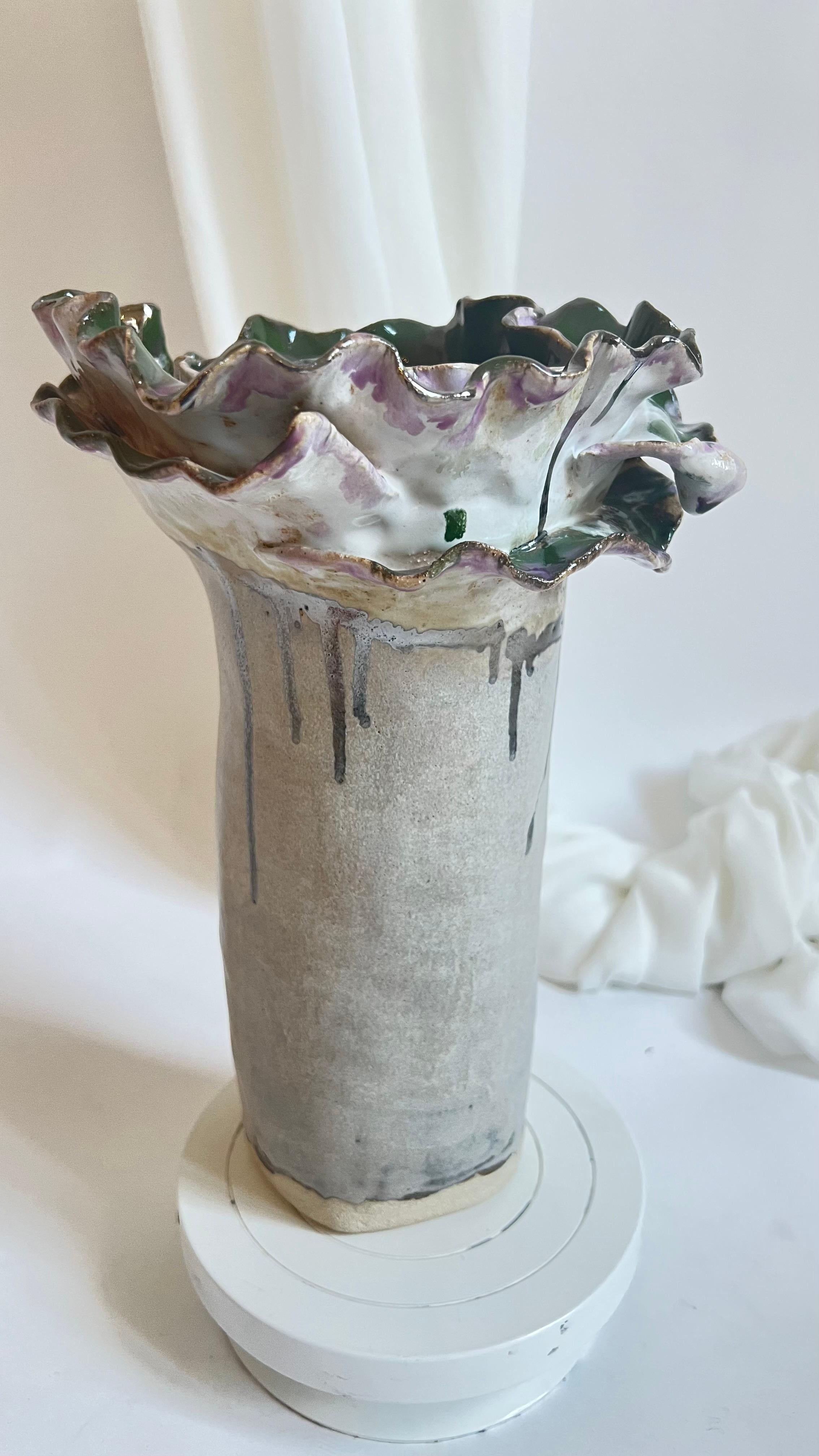 Spagnolo Vaso unico in gres della Collectional Greene & Greene di Hania Jneid in vendita