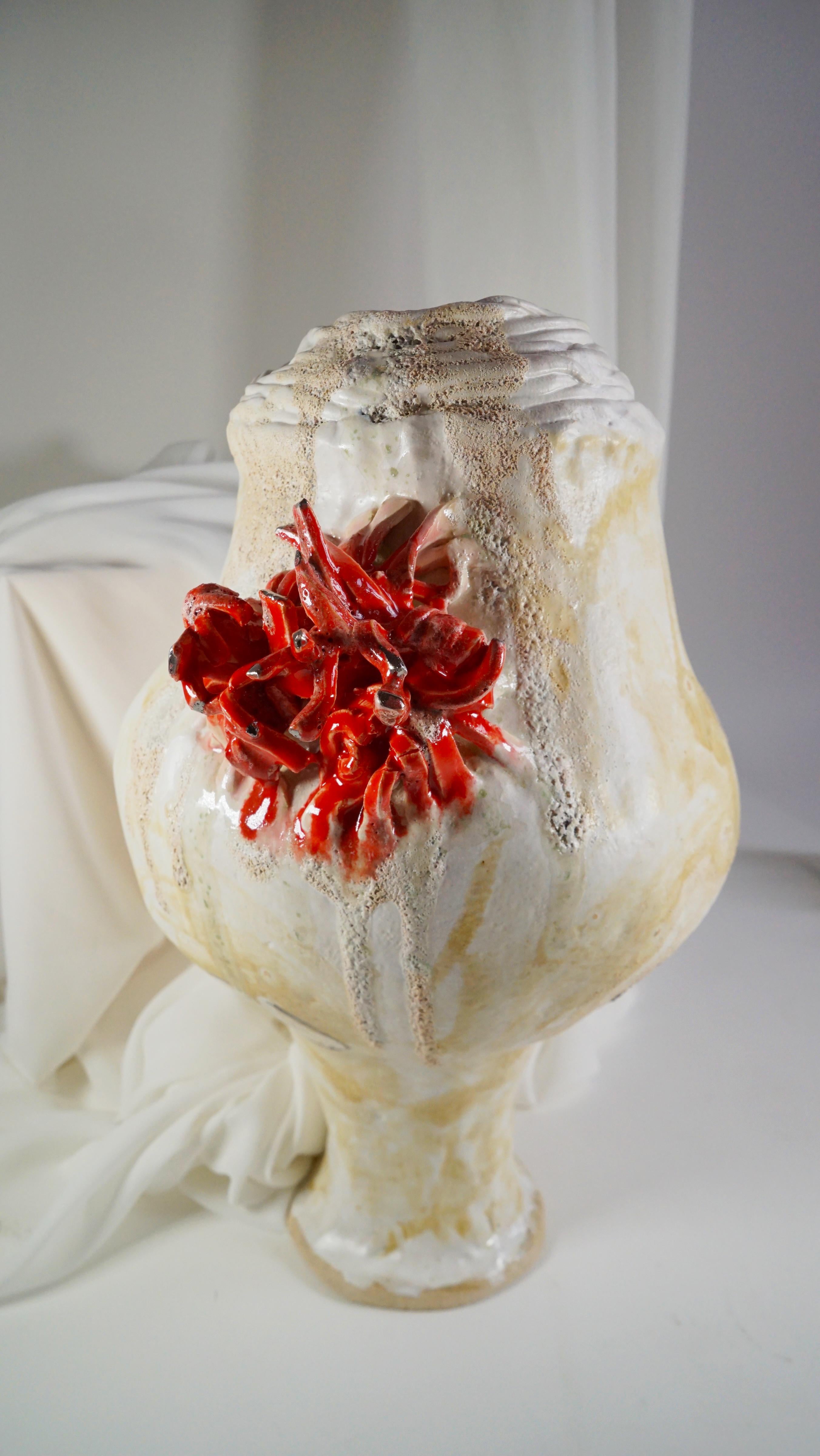  Collezione Olé di Hania Jneid
La Collection'S è il tributo scultoreo dell'artista-designer Hania Jneid alla Spagna, un paese che ha influenzato profondamente il suo percorso artistico. Attingendo allo spirito ardente del flamenco, alle forme audaci