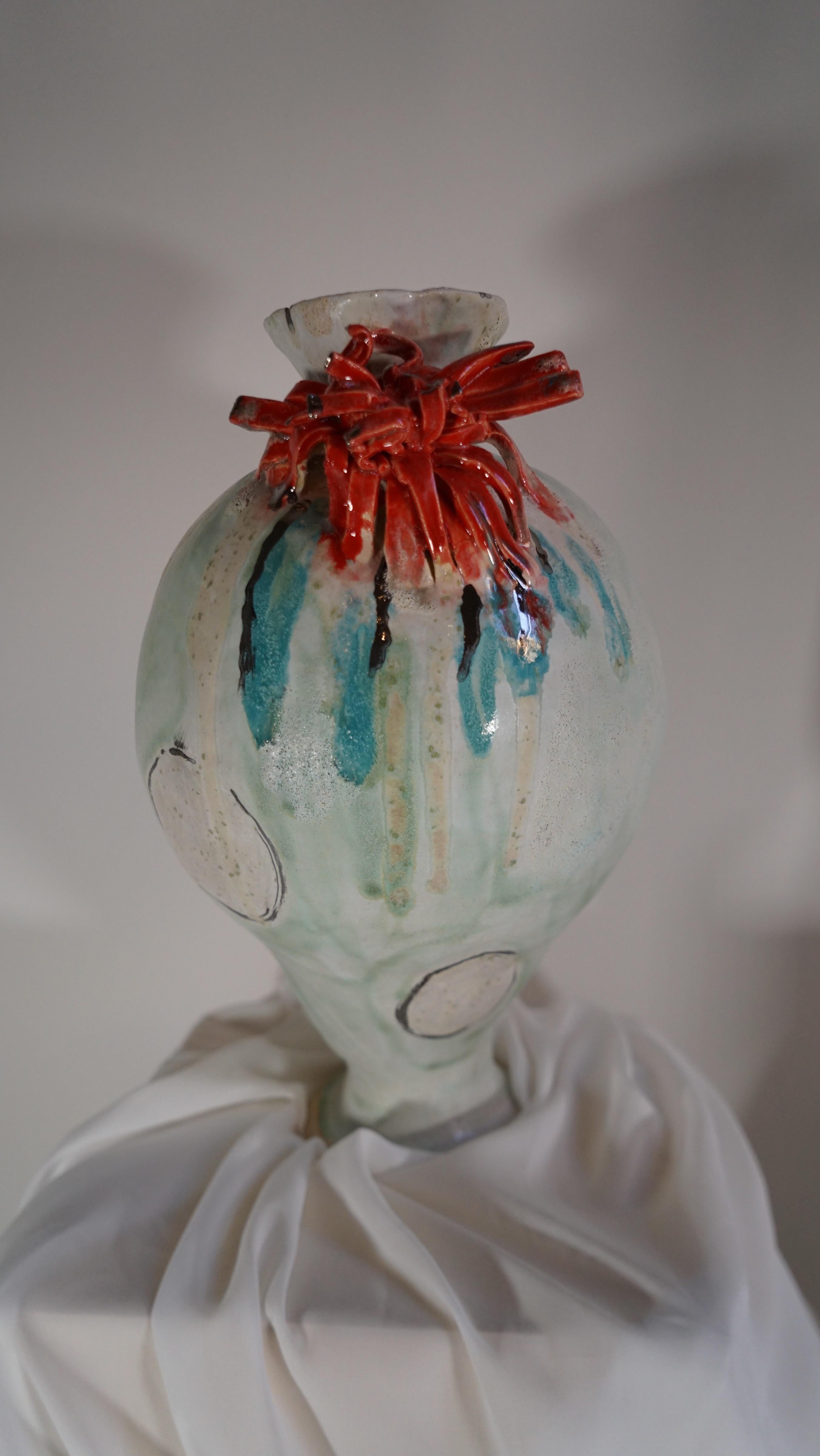 Coloniale spagnolo Vaso bianco, verde e rosso di ispirazione spagnola di Hania Jneid in vendita