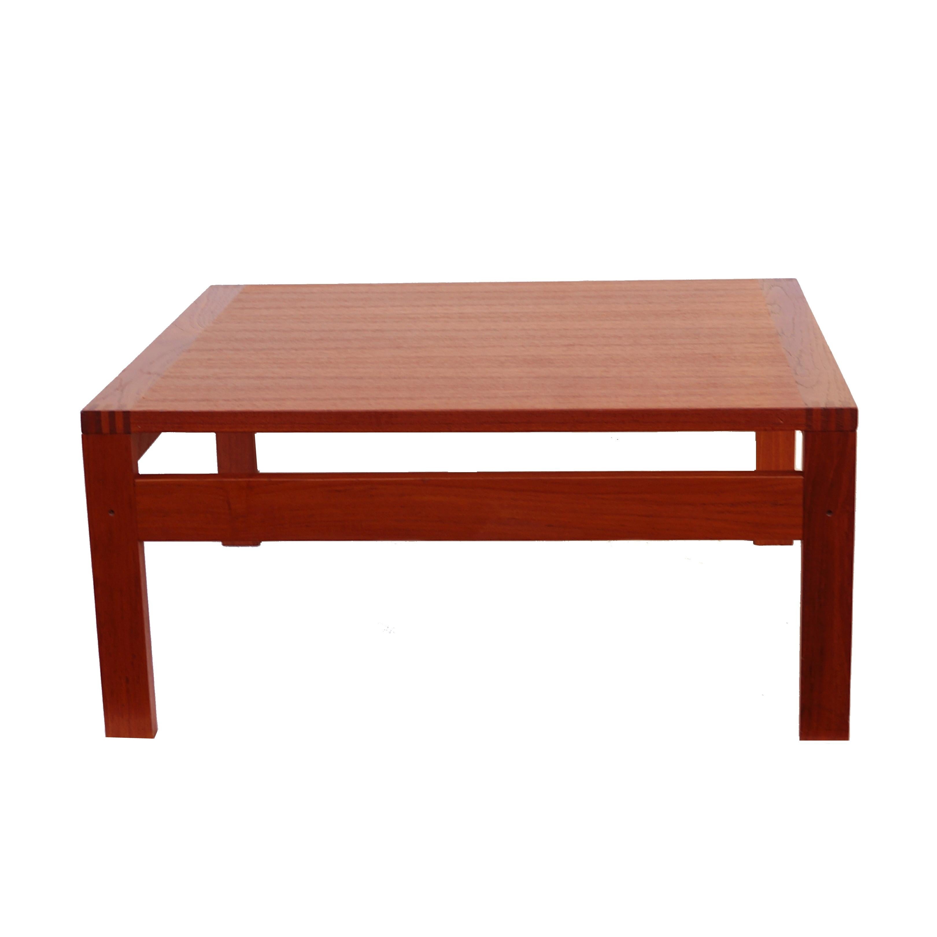 France & Sons teak Danish Scandinavian Modern coffee table. Designed by Ole Gjerlov-Knudsen and Torben Lind.  If you are in the New Jersey , New York City Metro Area , please contact us with your delivery zip code, as we may be able to deliver