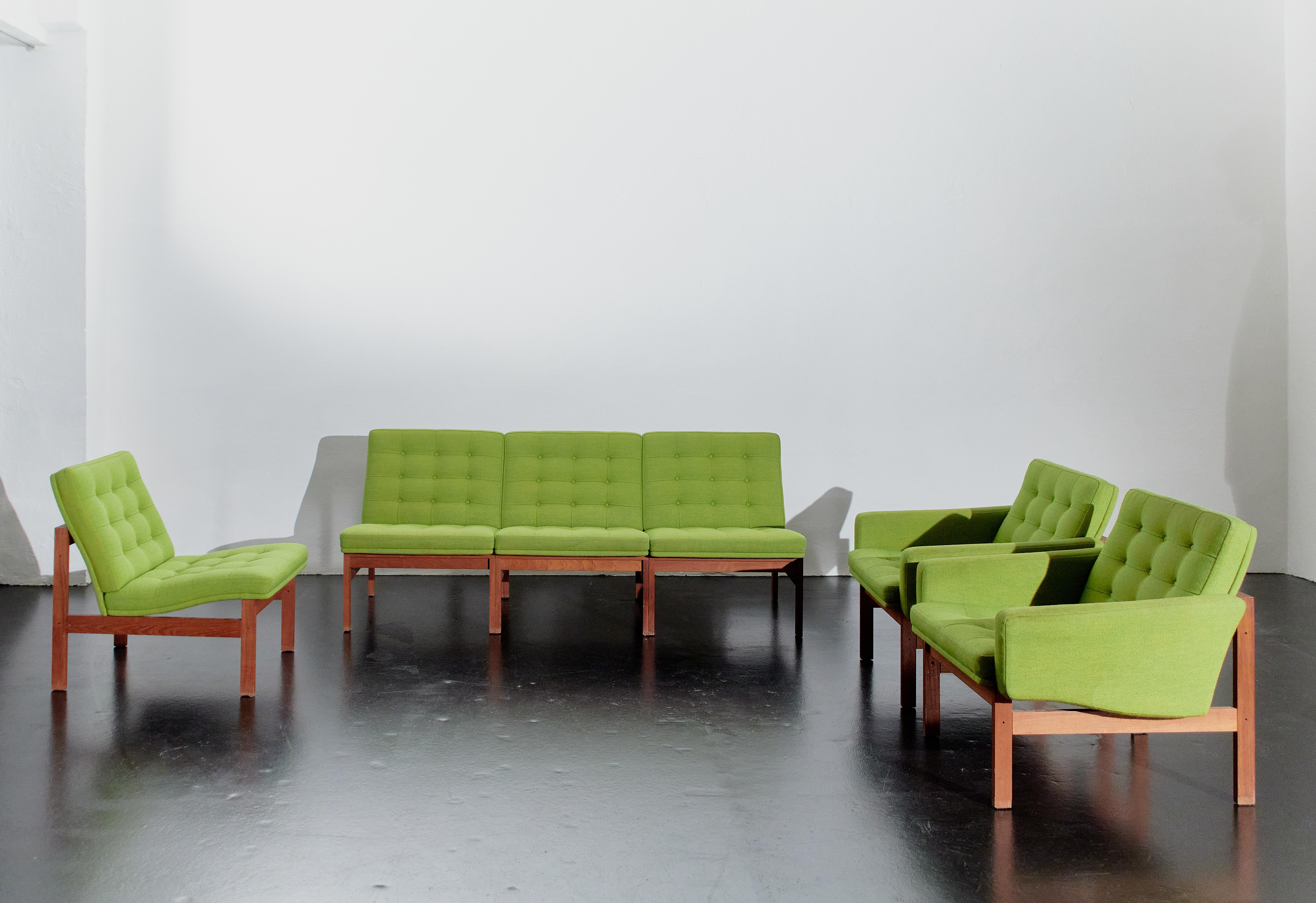 Moduline sofa set designed by Ole Gjerlov Knudsen & Torben Lind, manufactured by Cado, Denmark 1962. 
Scandinavian mid-century-modern.

This modular set contains four chairs and two armchairs.

The sofa has a solid teak wood frame and original green